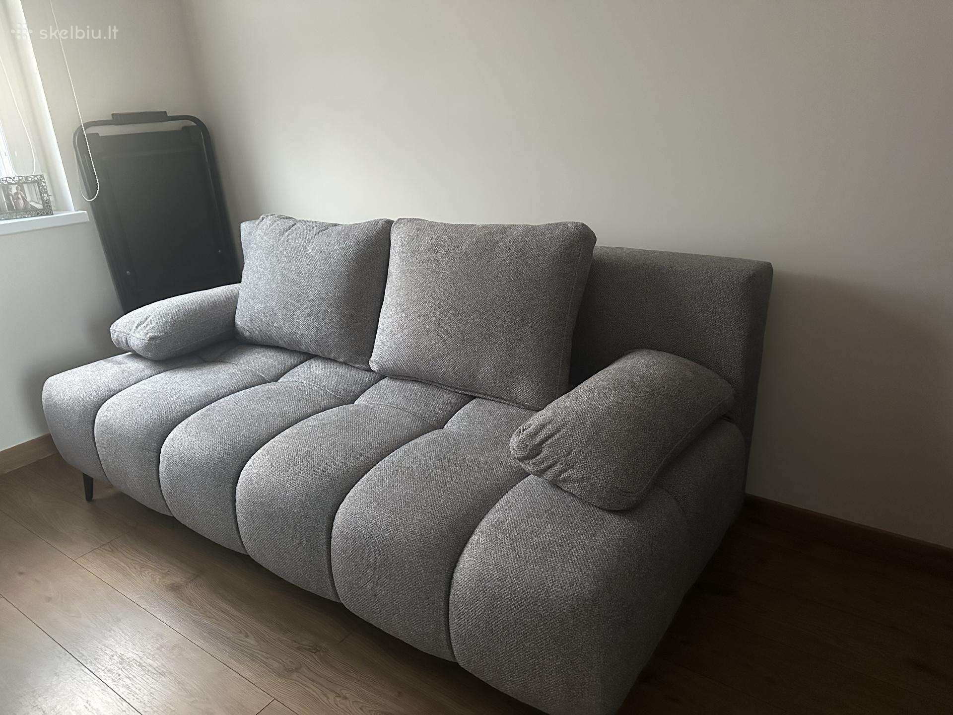 Sofa-lova su patalynės dėže