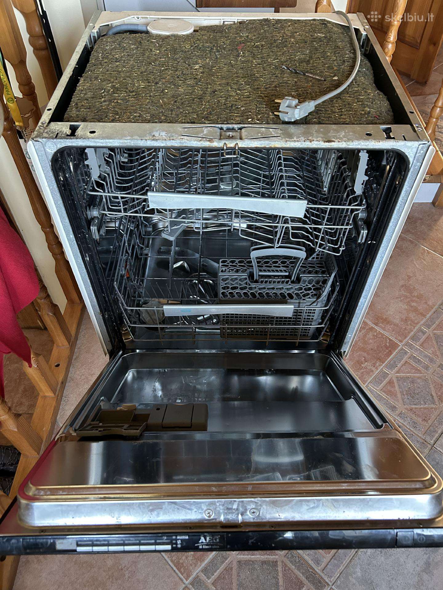 Atiduodu įmontuojamą indaplovę Aeg (60cm pločio)
