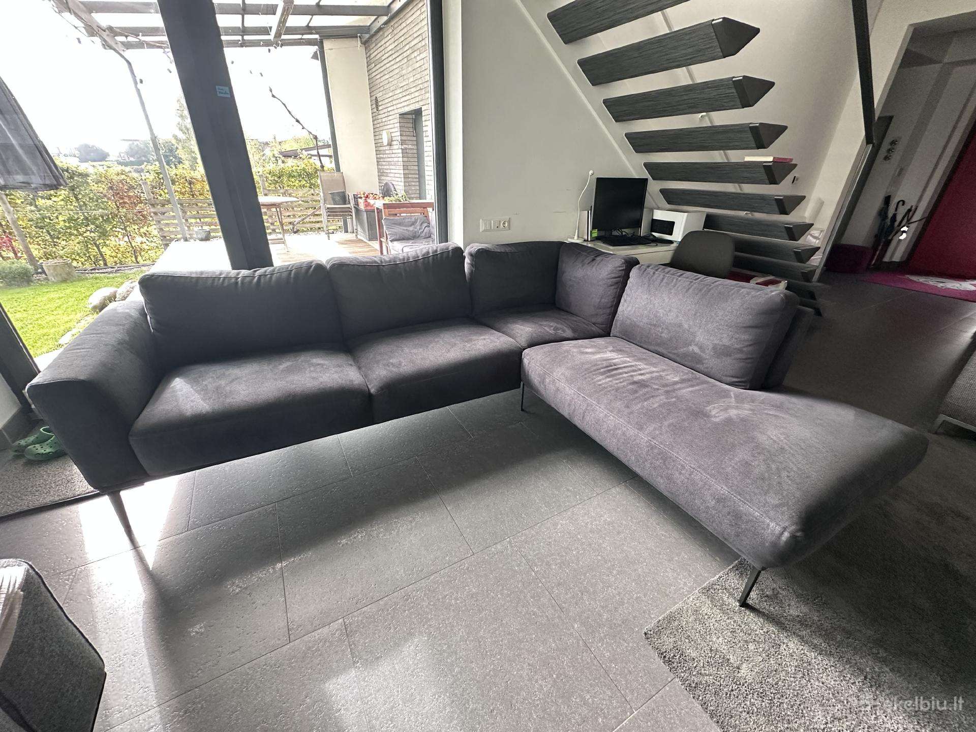 Kampinė sofa, mažai naudota