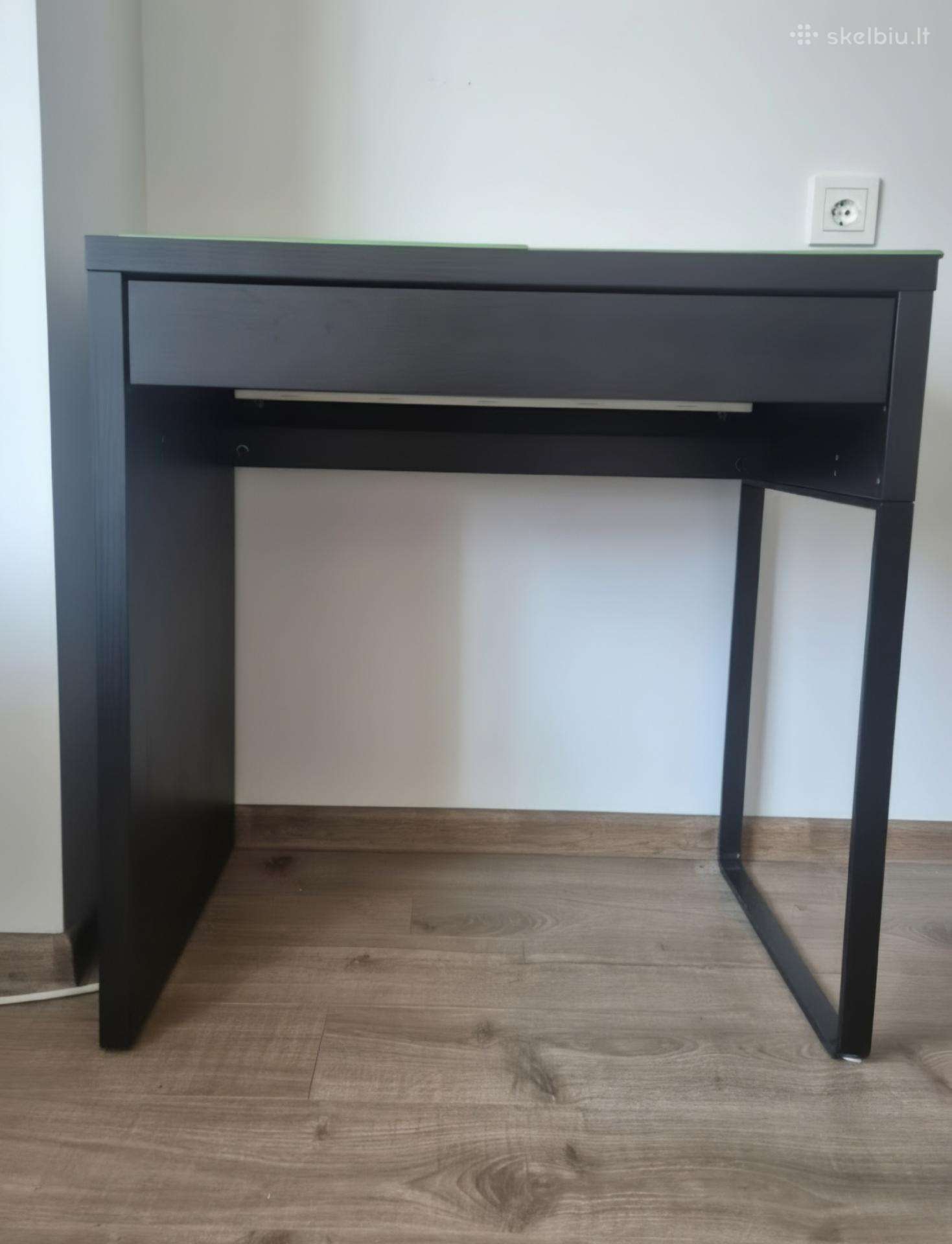 Ikea darbo staliulas