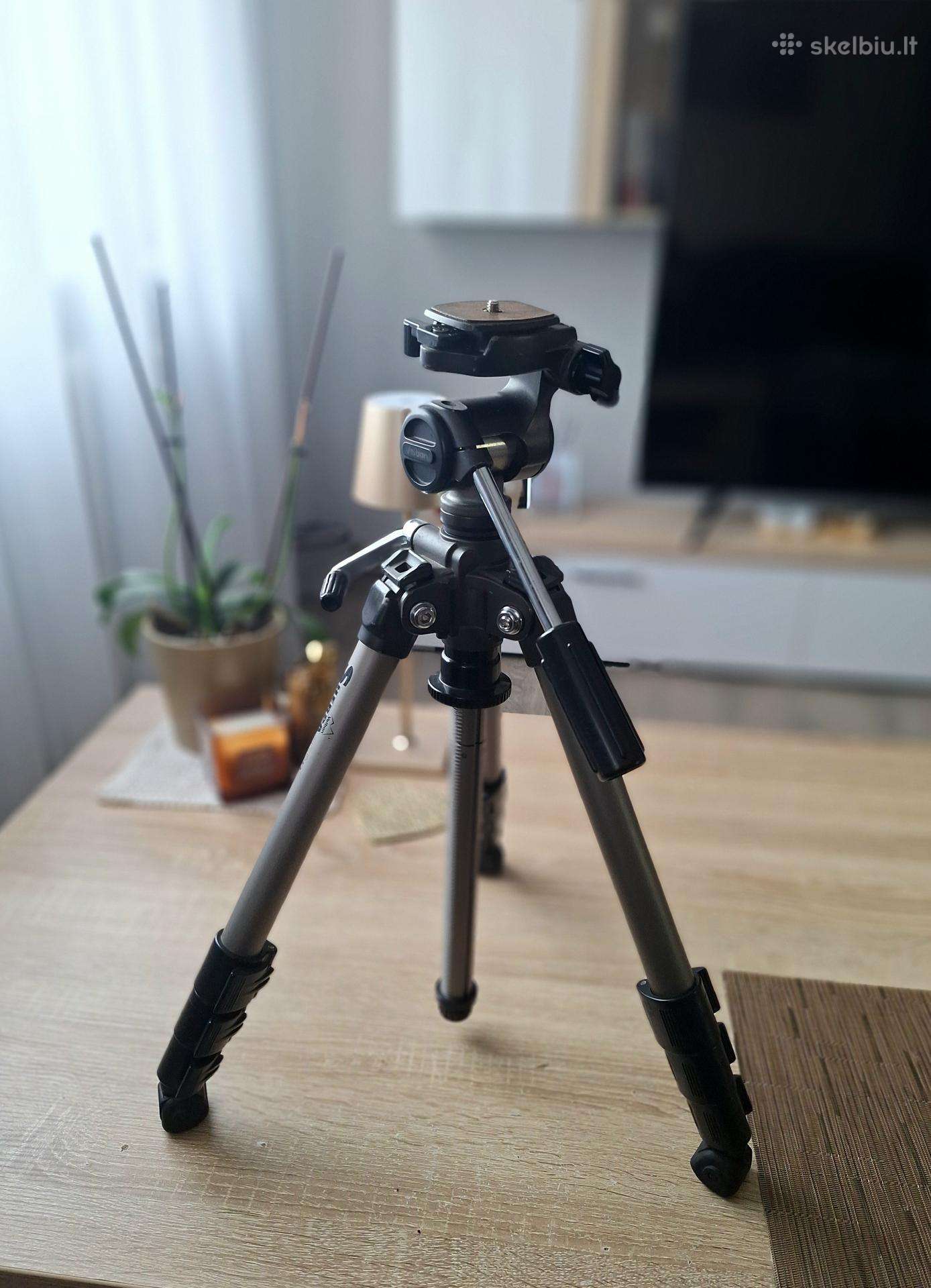 Trikojis stovas fotoaparatui Velbon Sherpa 750n