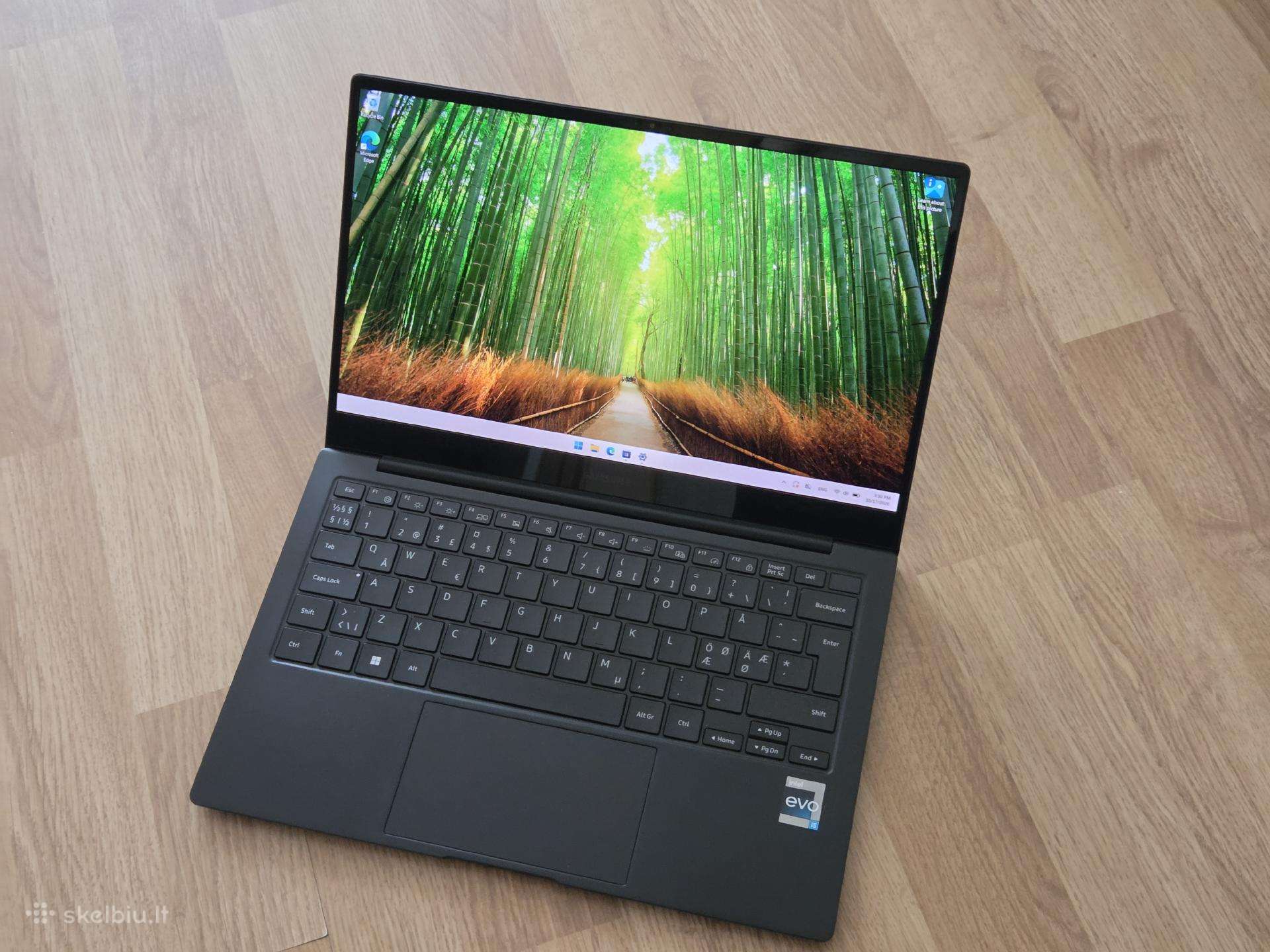 Samsung Galaxybook2 Pro Oled / i5-1240p / 0.87kg