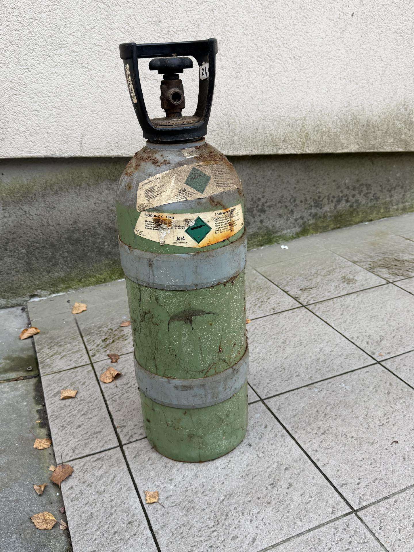 Angliąrūgštės balionas pilnas