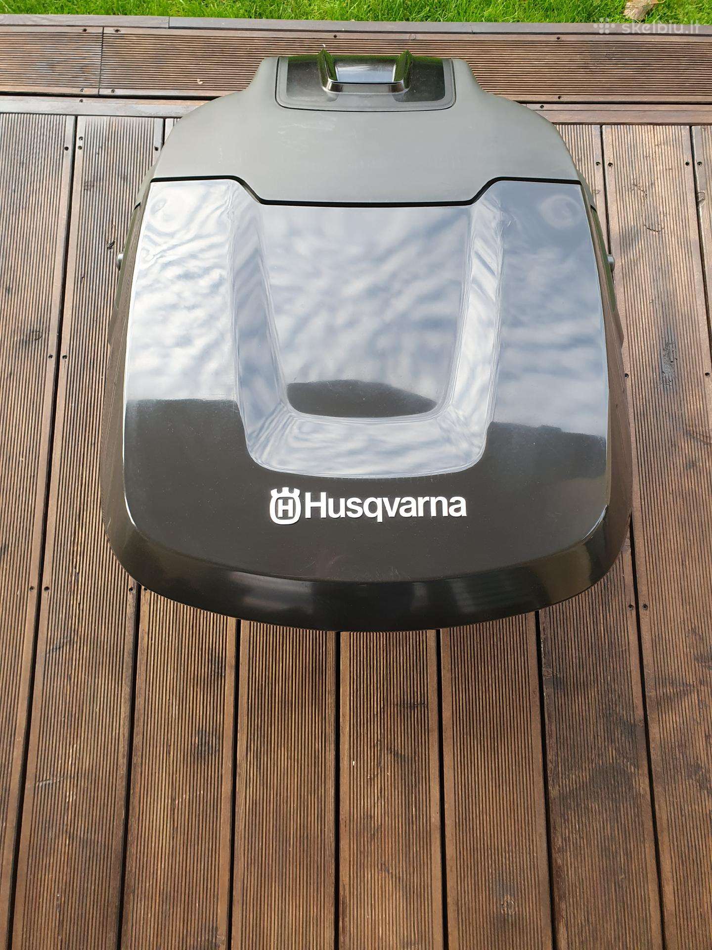 Husqvarna vejos roboto garažas