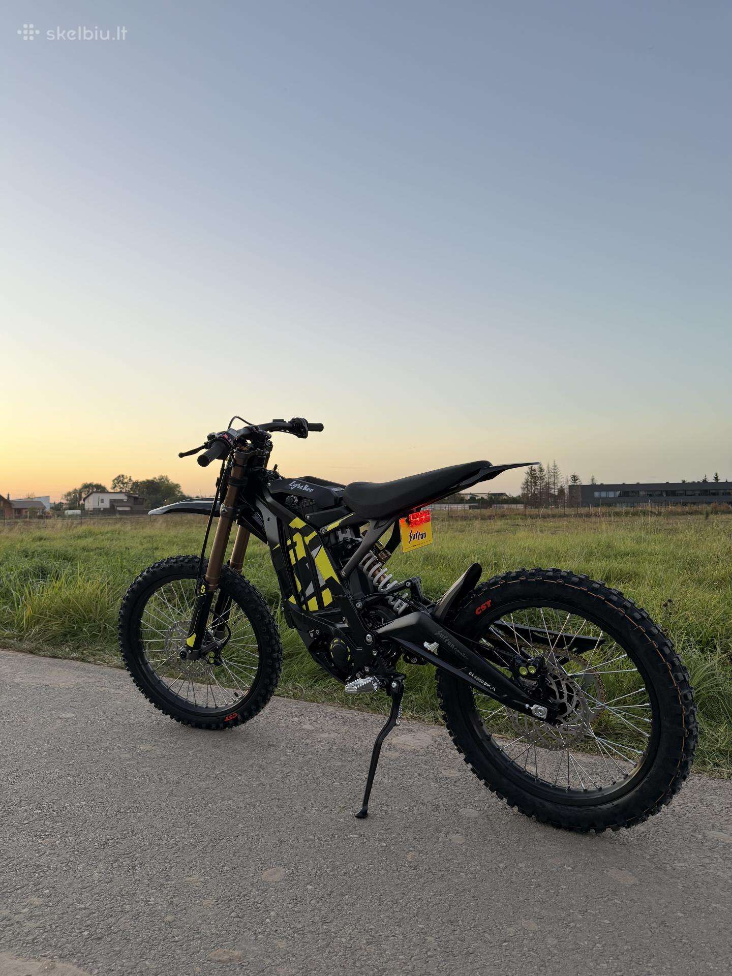 Surron Light Bee X 2025 - Juodas