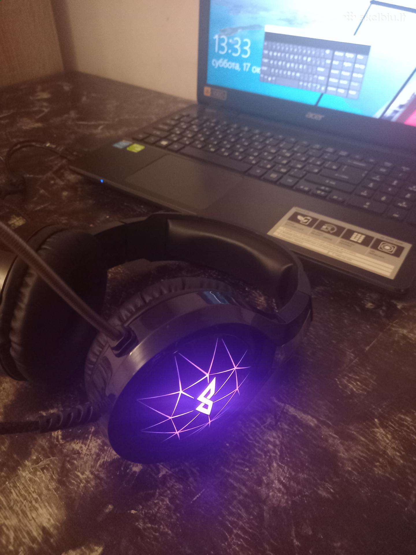 Geros būklės žaidimų ausinės su LED apšvietimu