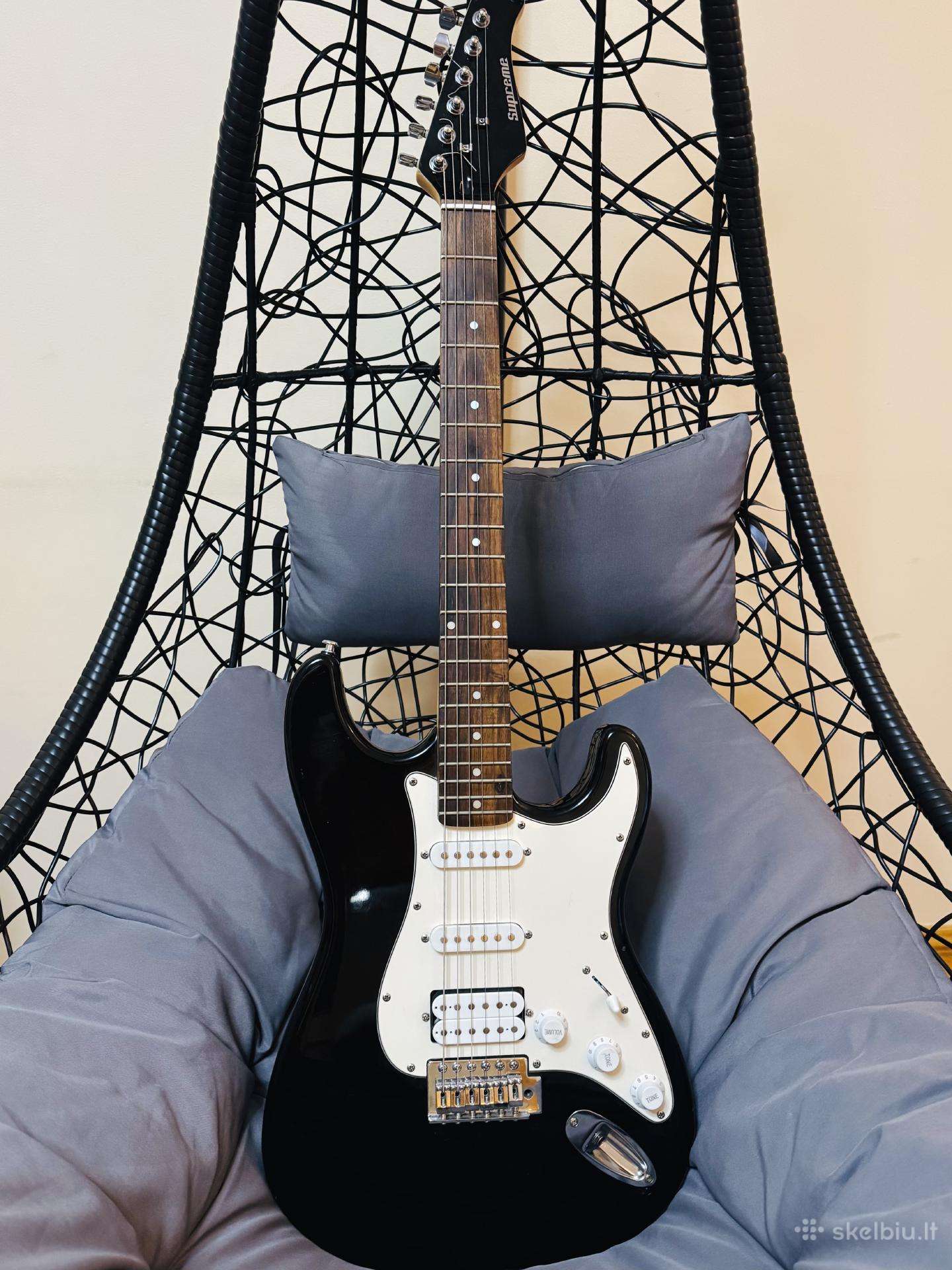 Supreme Stratocaster Hss