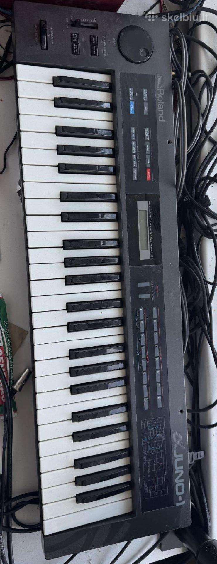 Roland Alpha Juno 1