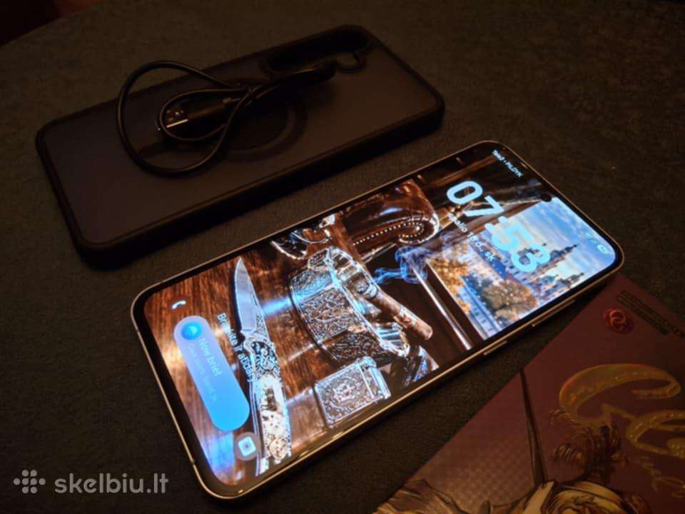Samsung galaxy S24 Fe Android 17