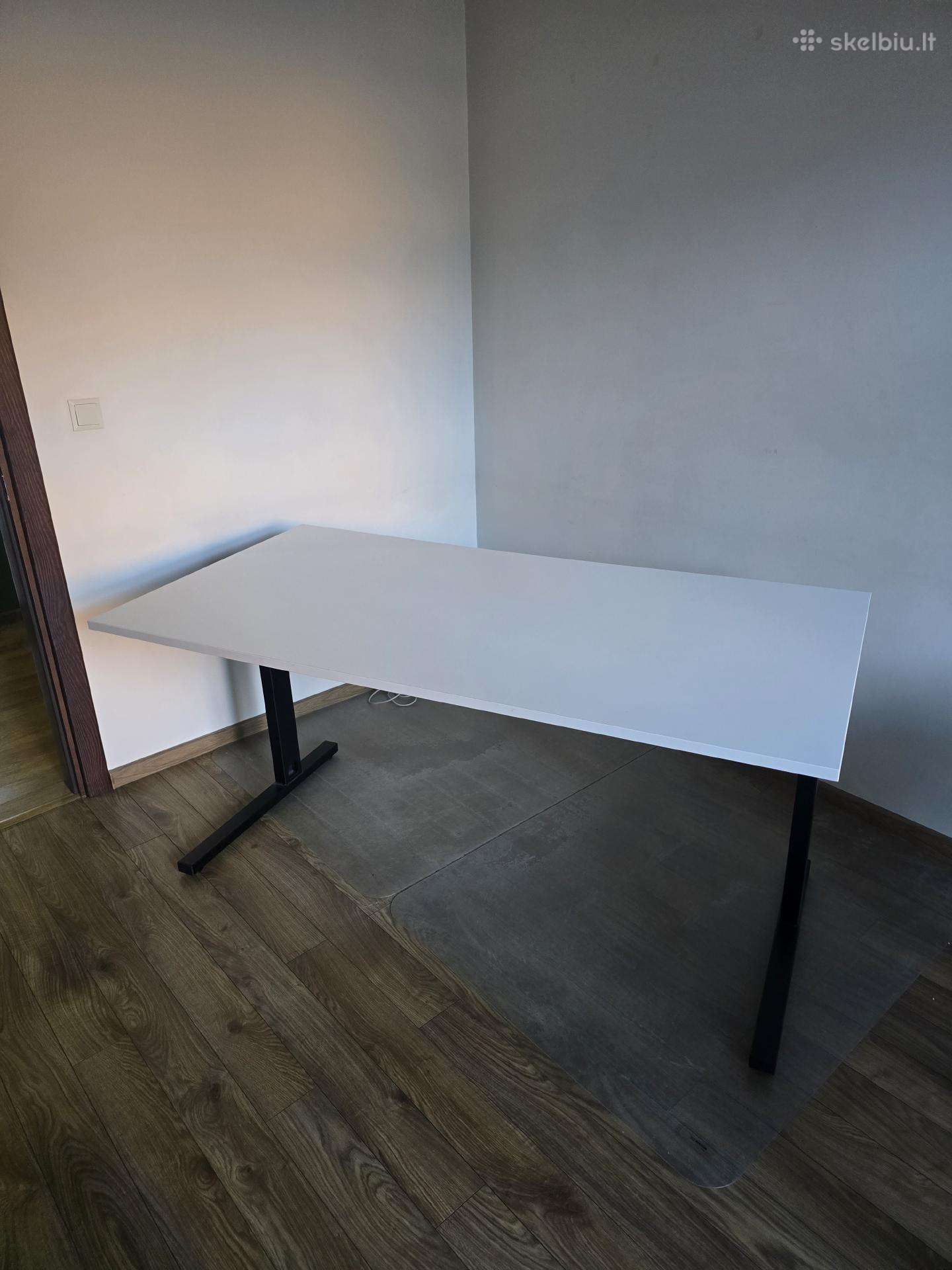 160x80 reguliuojamo aukščio stalas
