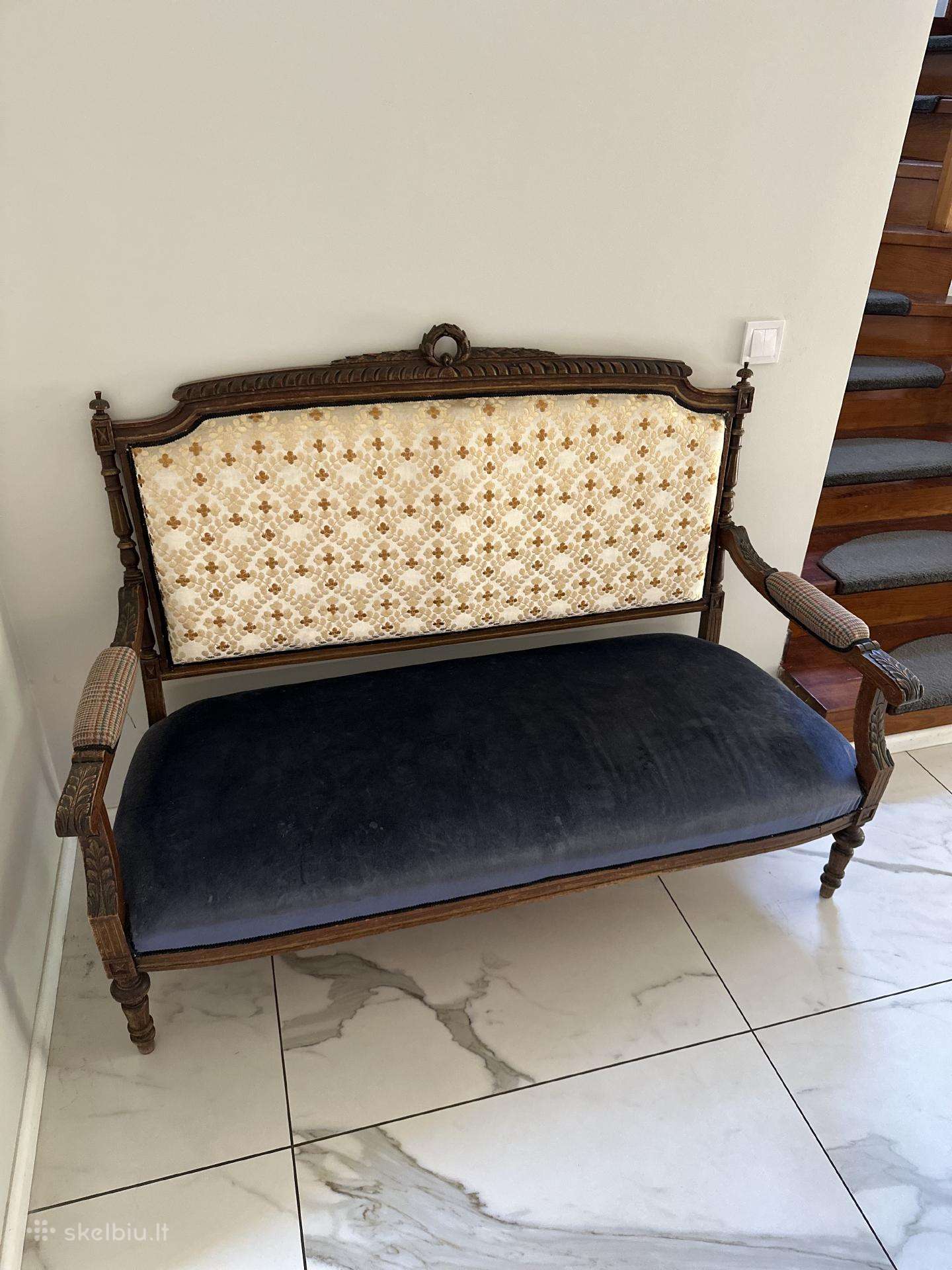 Senovinio stiliaus dvivietė sofa / kanapa