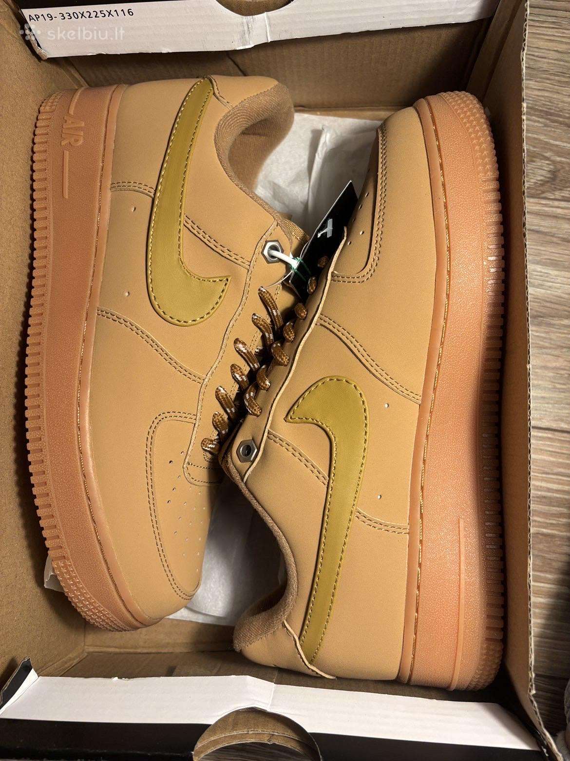 Nike Air Force 1