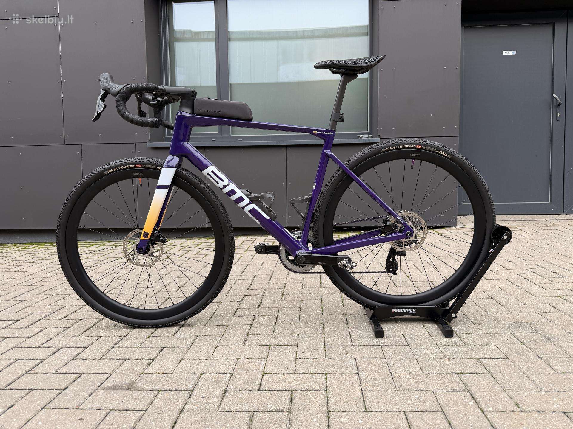 Parduodamas BMC Kaius 01– 58 dydis, daug priedų ir