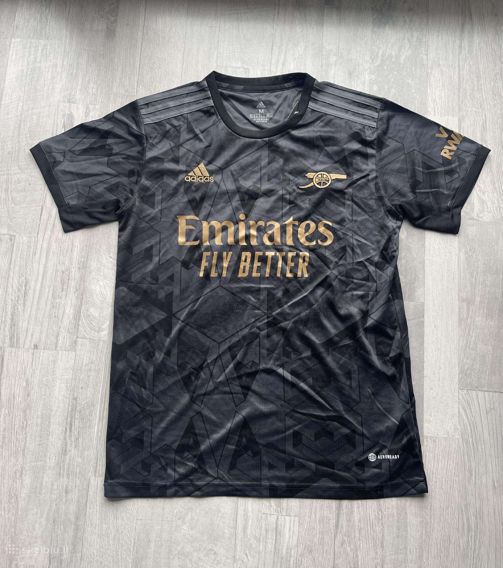 Nike, adidas maikės