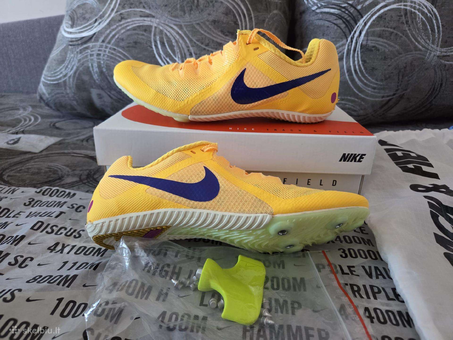 Startukai Nike 42 dydžio