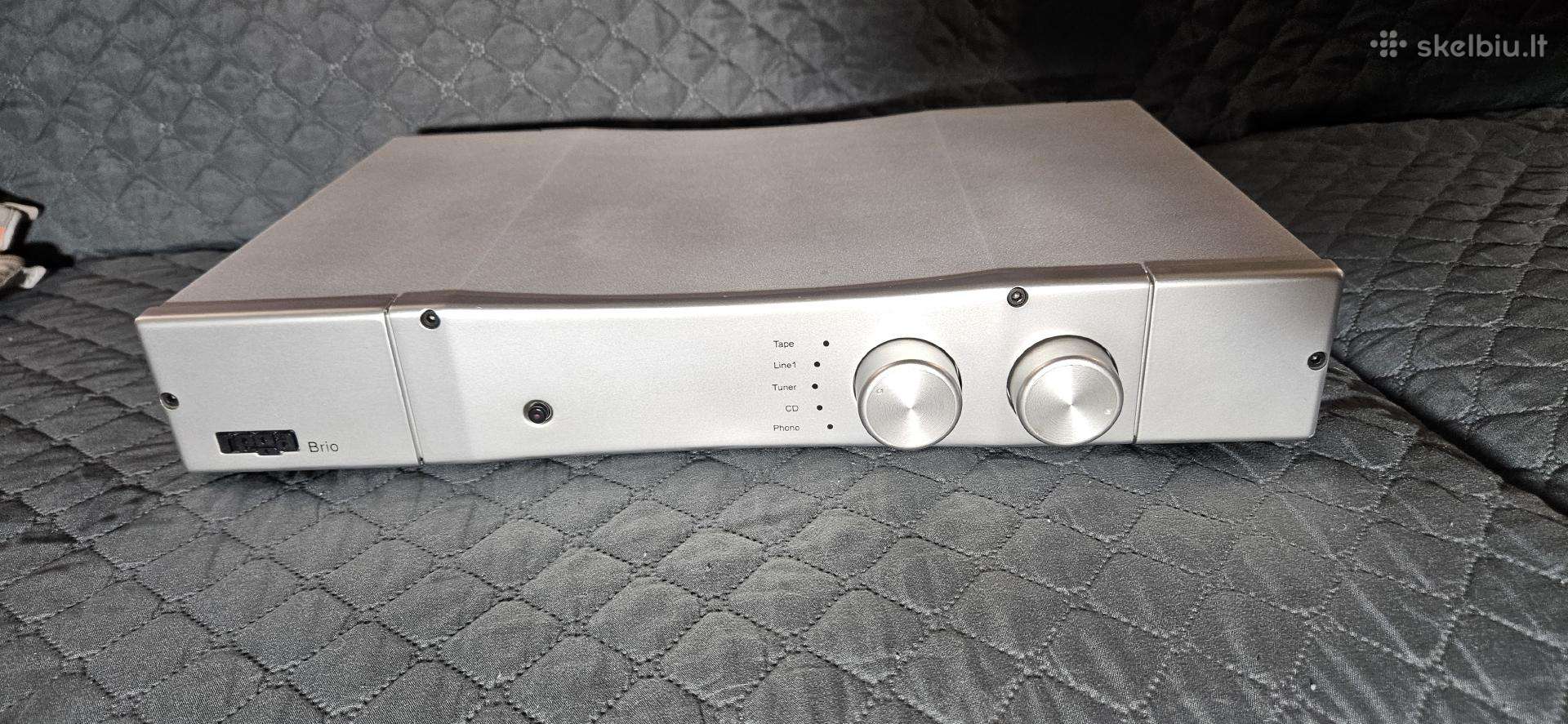 Rega Brio
