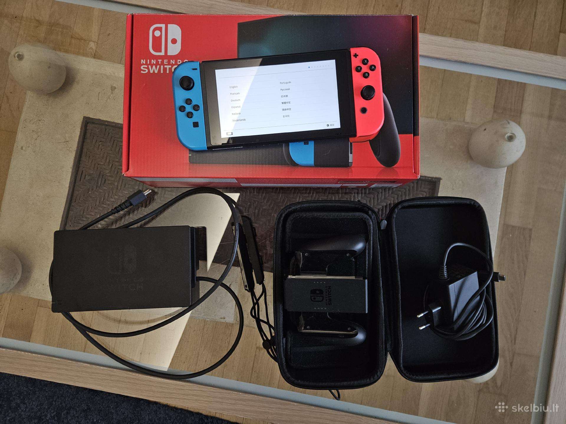 Nintendo Switch + dėklas