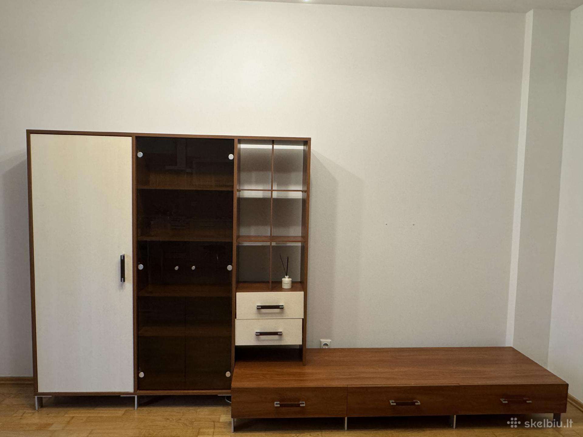Sekcija + staliukas