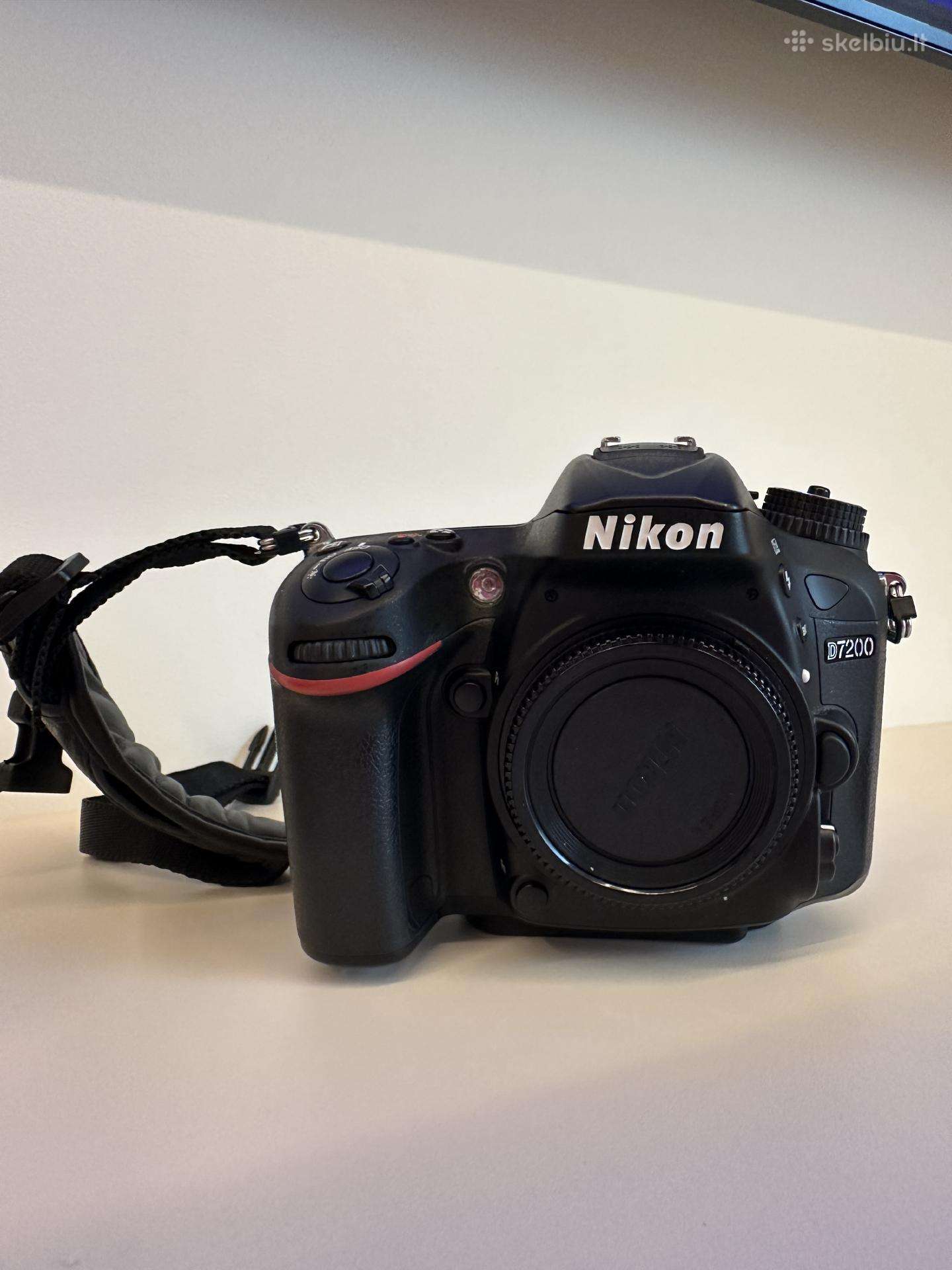 Parduodu Nikon D7200 komplektą