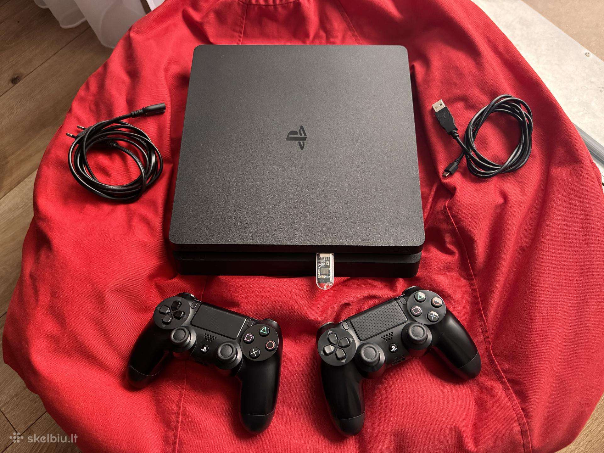 Ps4 Slim 1tb atrištas 9.00 + 2 pultai!