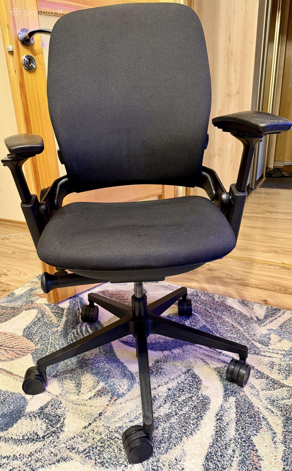 Steelcase leap V2