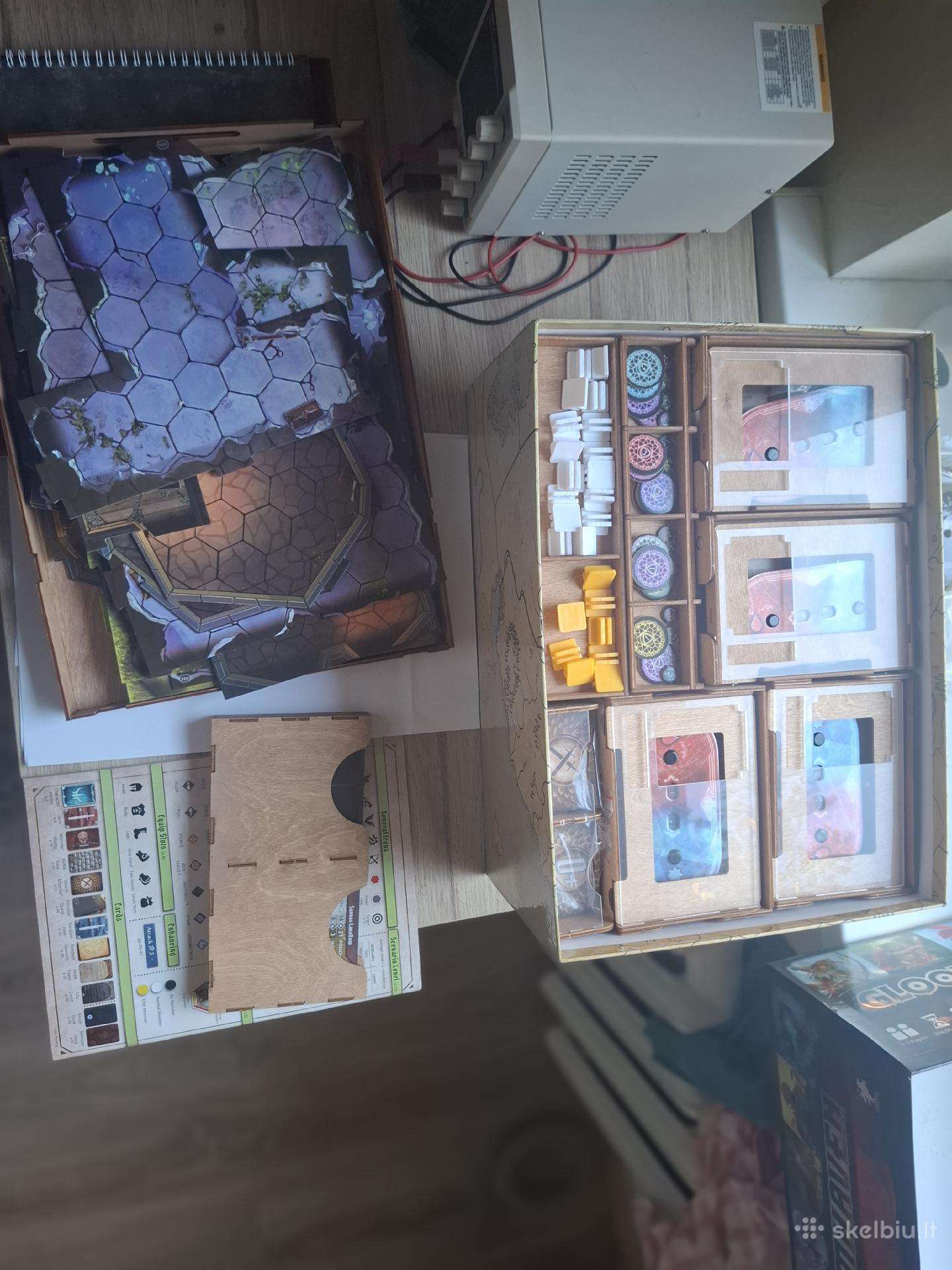 Gloomhaven + Wooden insert