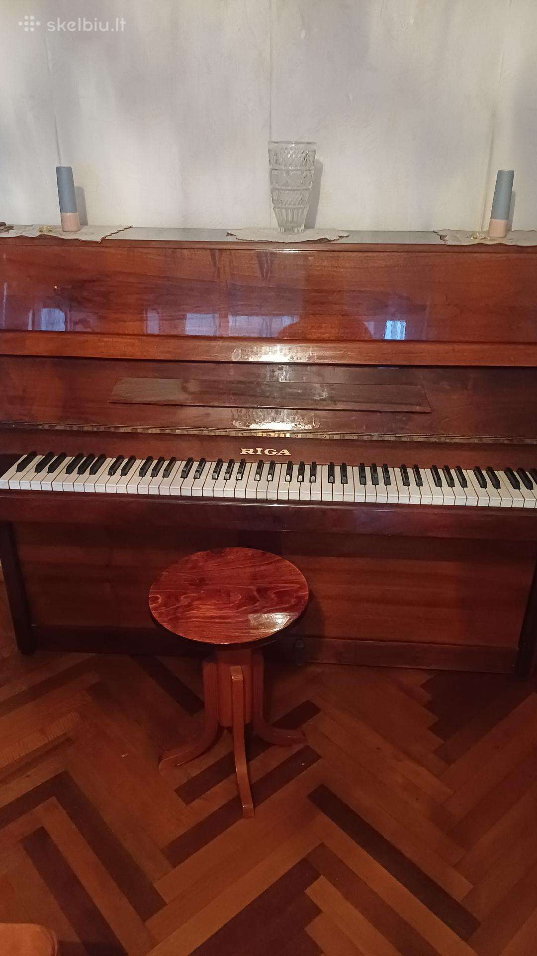 Dovanojamas pianinas Riga