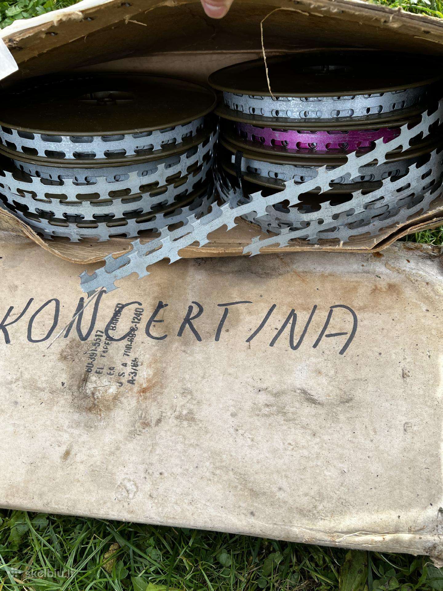 Koncertina – spygliuota apsauginė viela, 16 ričių