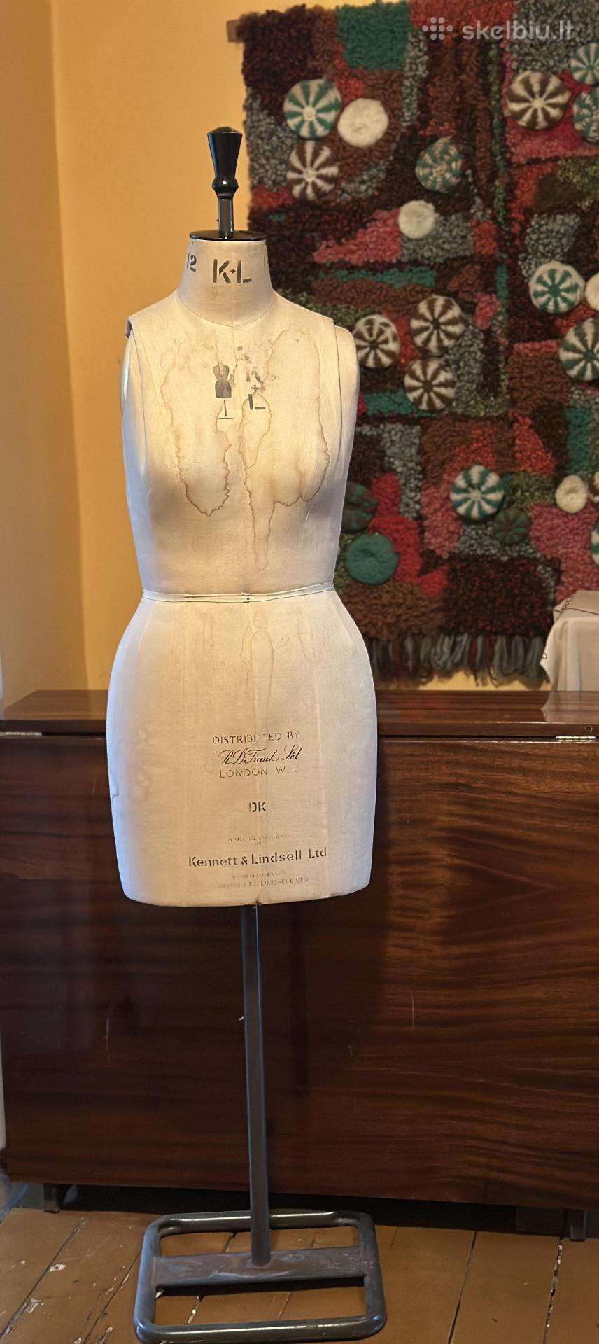 Vintažinis/ senovinis manekenas 100 eur.