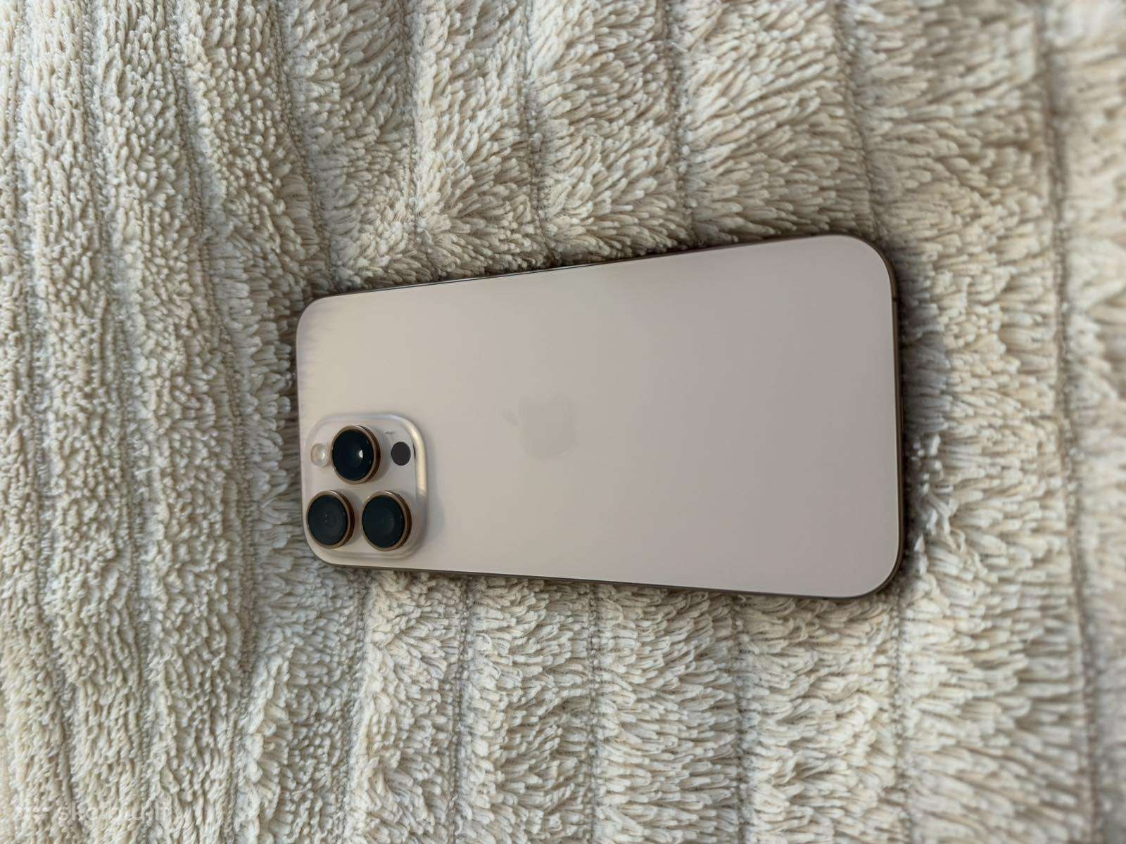 iPhone 16 pro Max 256 GB Desert Titanium