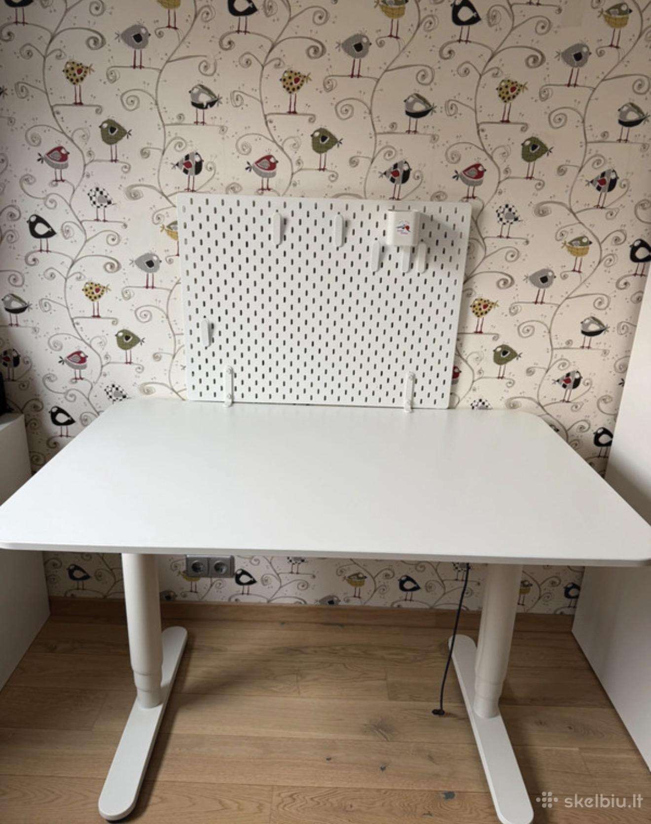 Ikea automatinis pakeliamas stalas