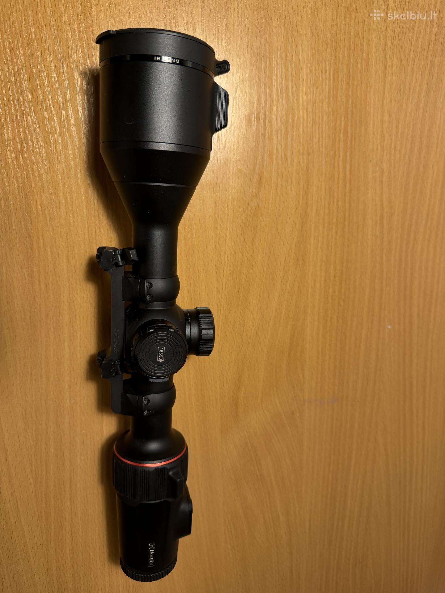 Parduodu idealios būklės Nocpix Ace H 50 R