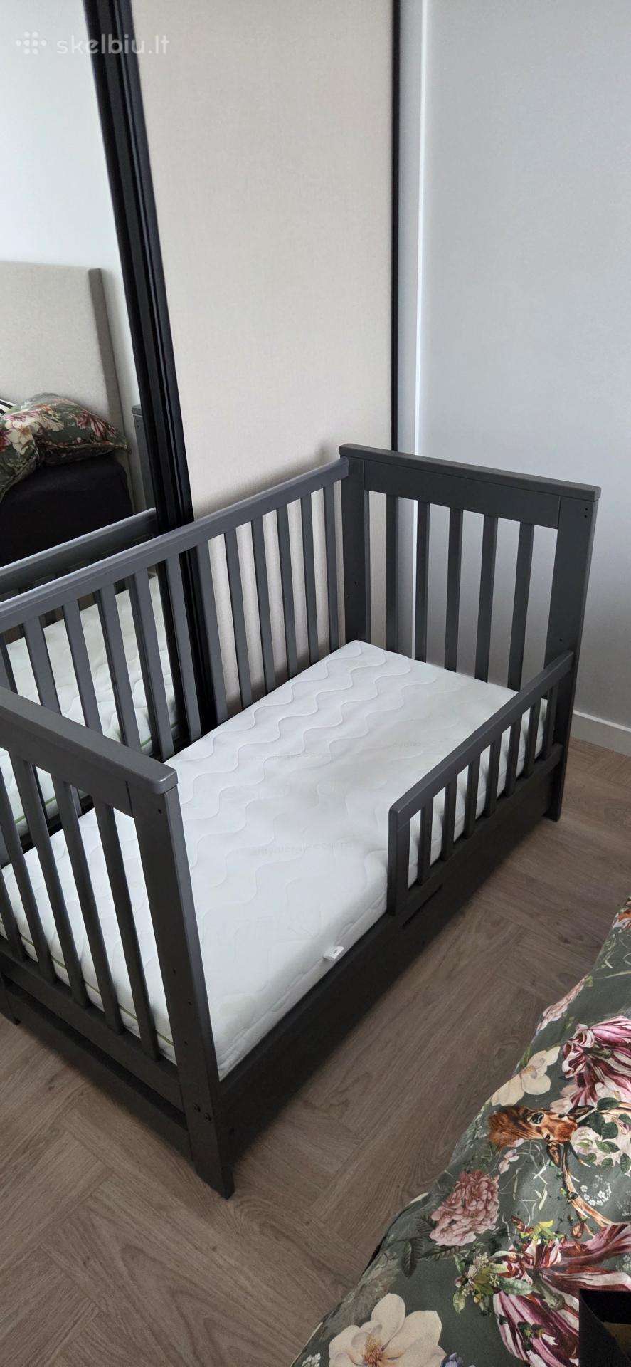 Vaikiška lovytė 120x60 su čiužiniu