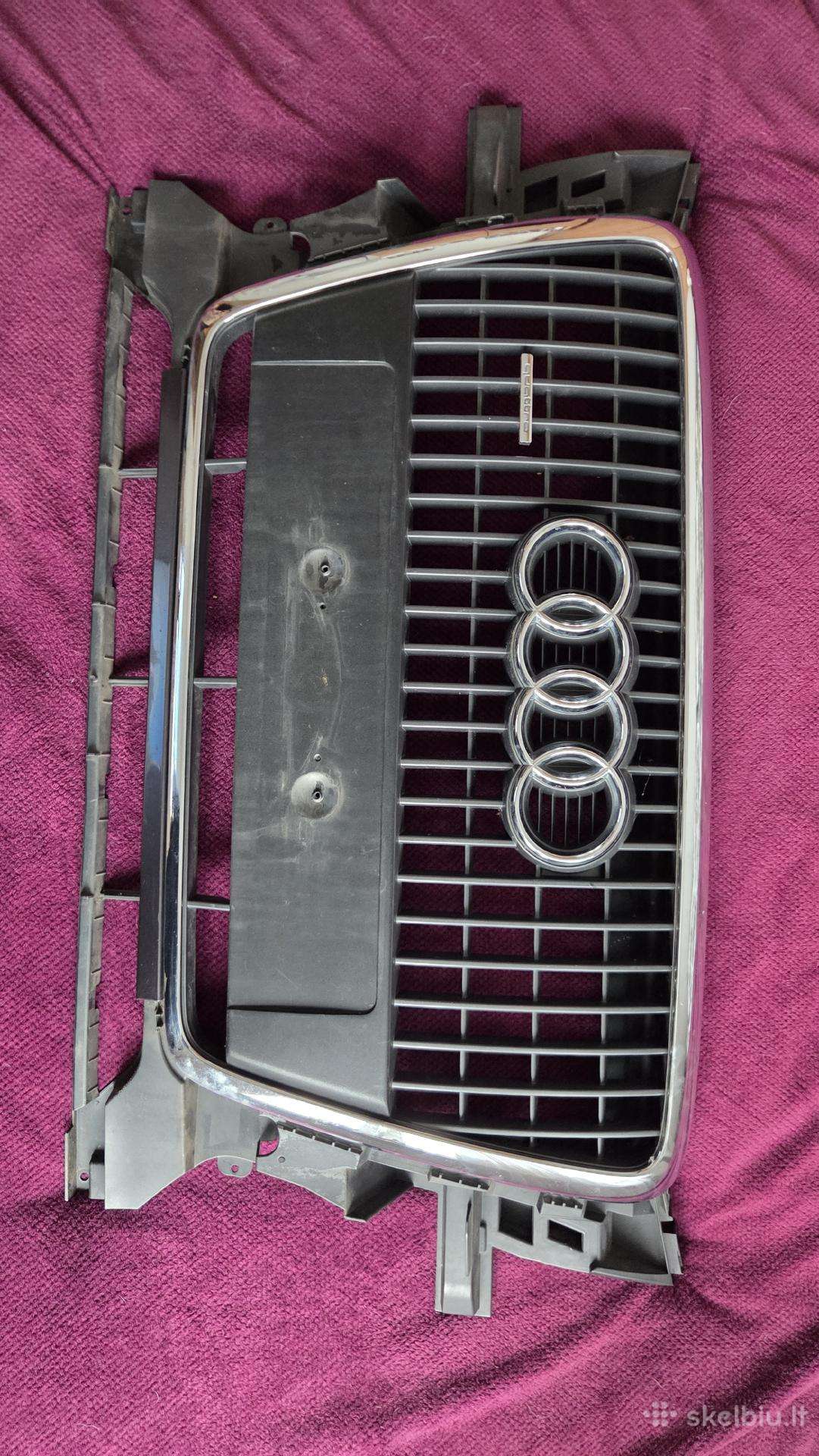 Priekinės grotos Audi Q5 iki 2012m.