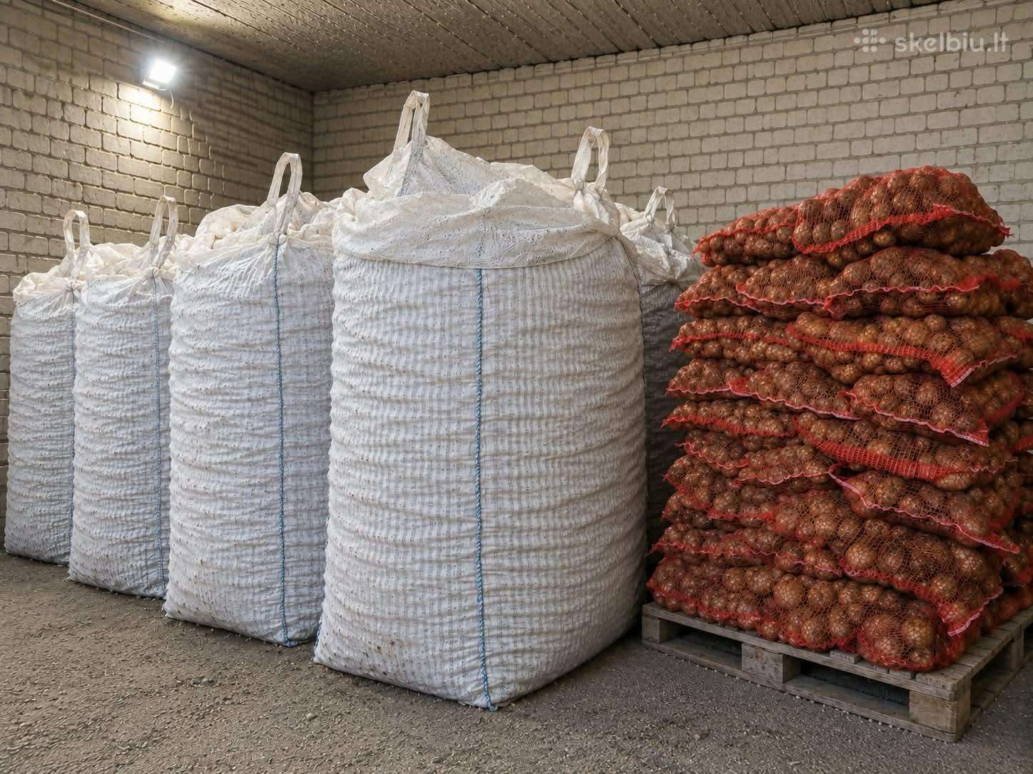 Gala Bulves Didmaišiais Ir Maišeliais