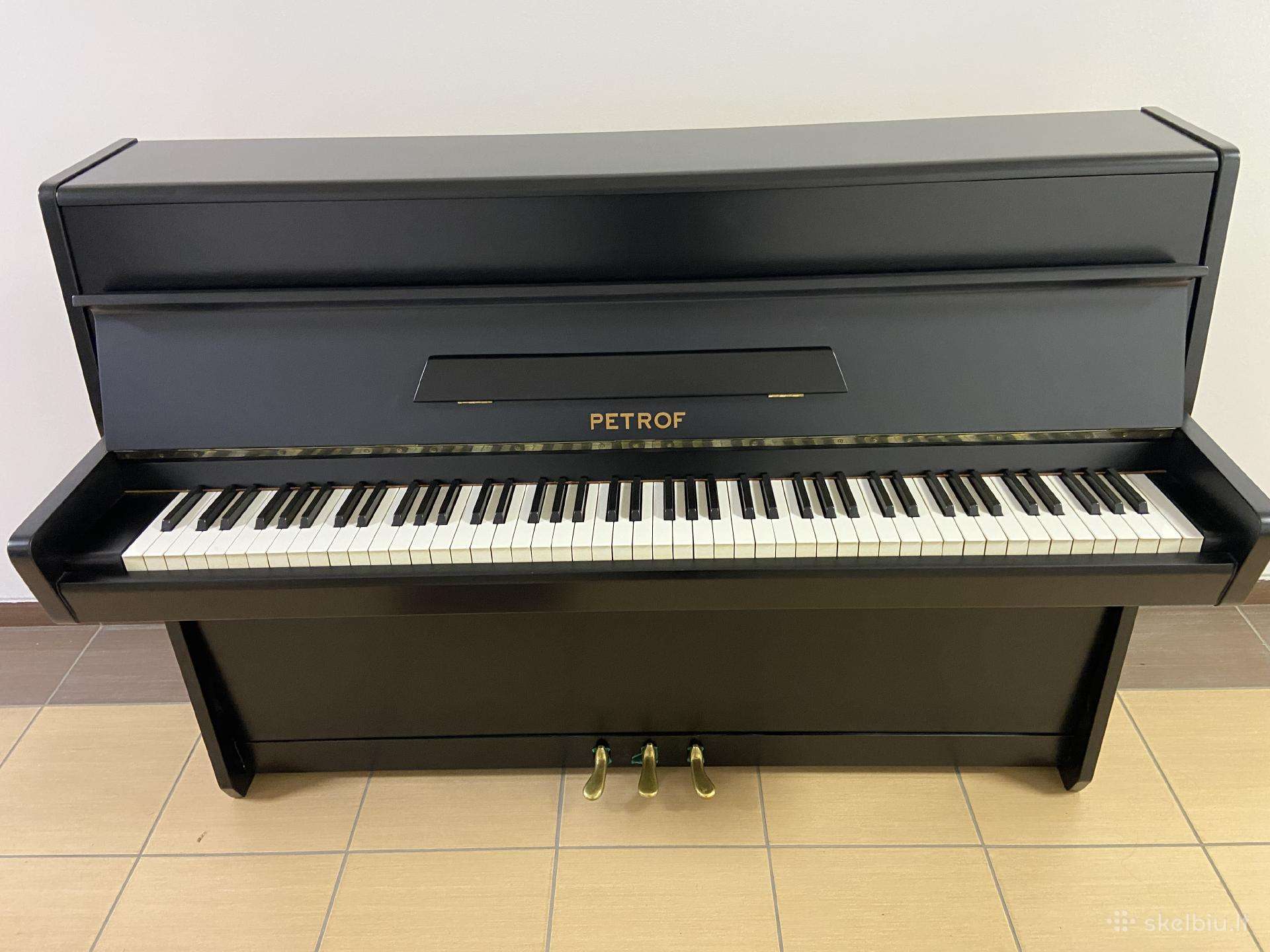 Parduodamas pianinas Petrof mod. 102 Čekija