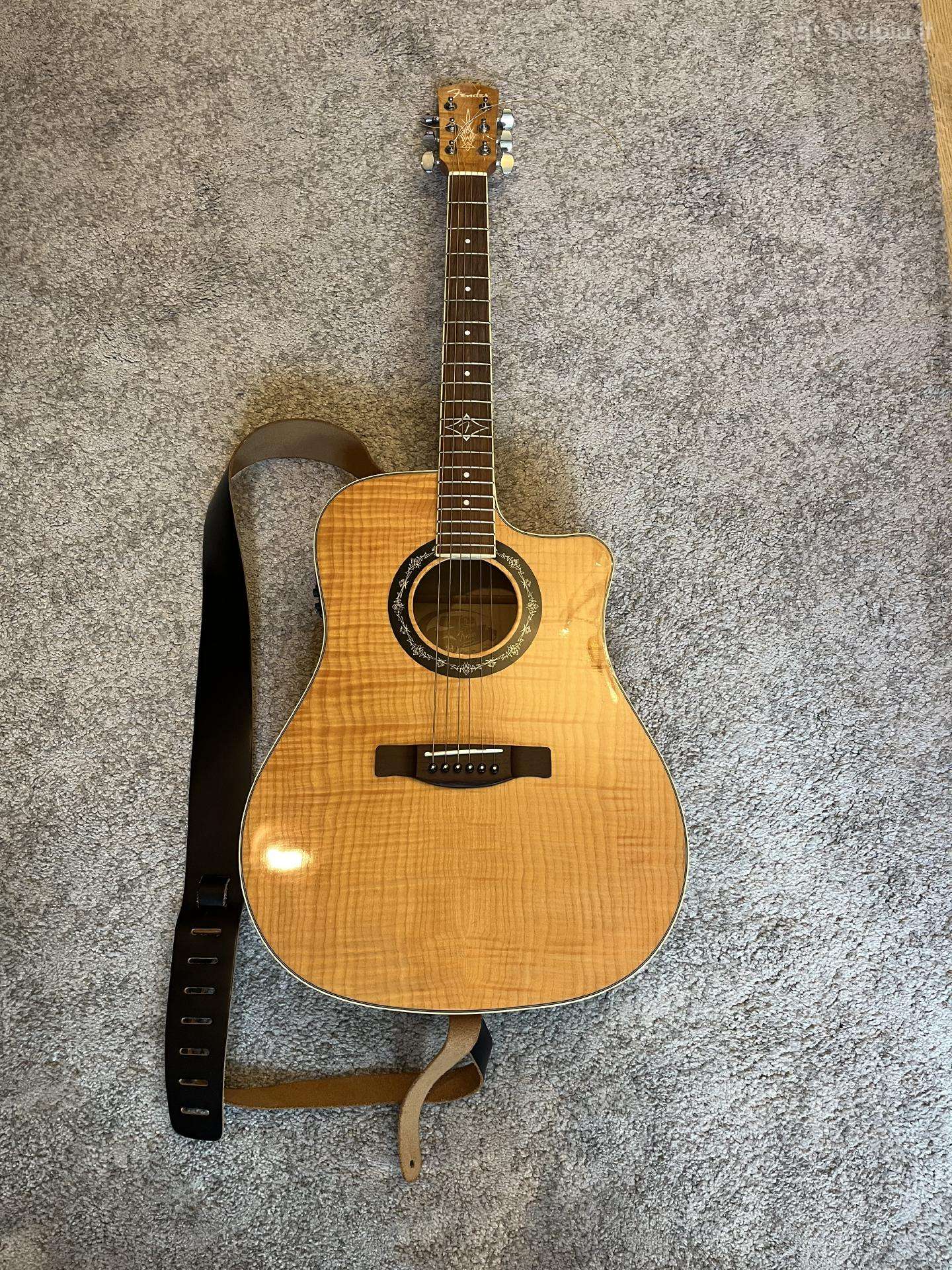 Elektroakustinė gitara Fender T-bucket 400ce