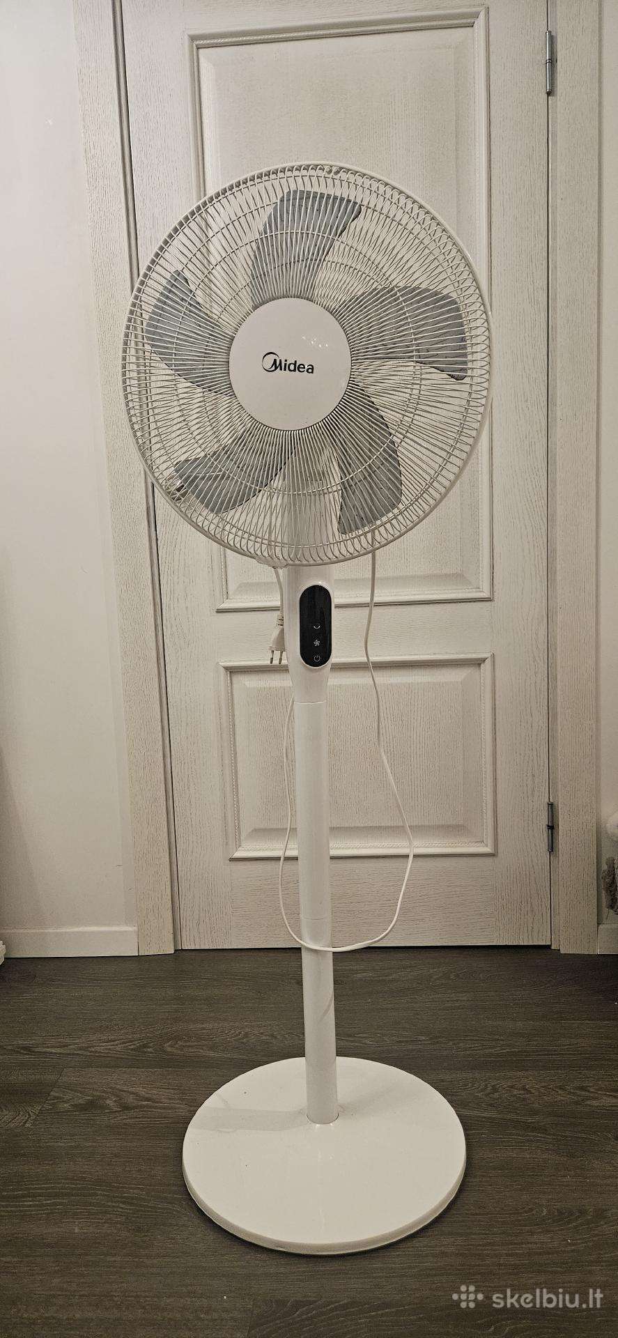 Midea ventiliatorius su pultu