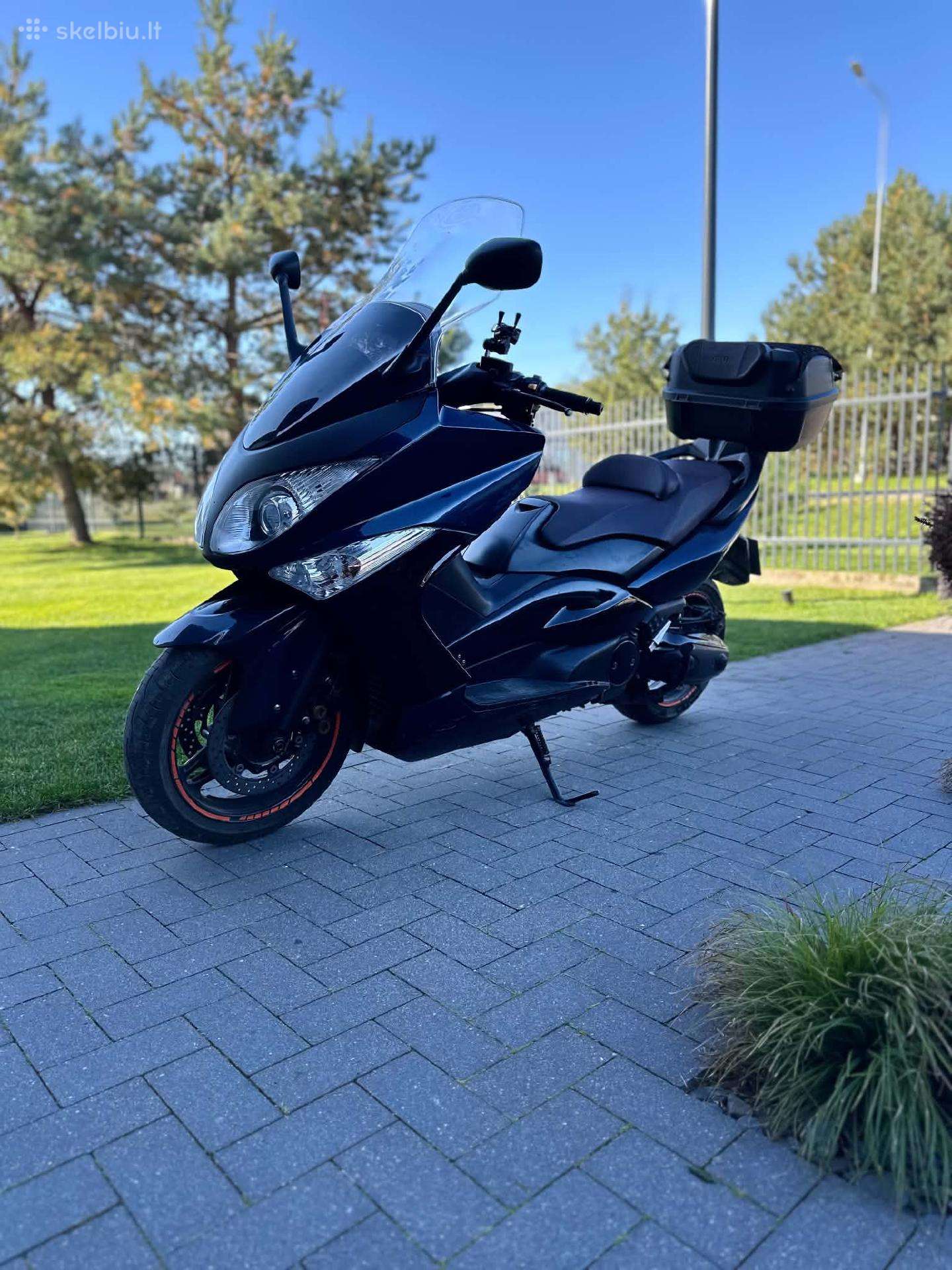 Yamaha T-max