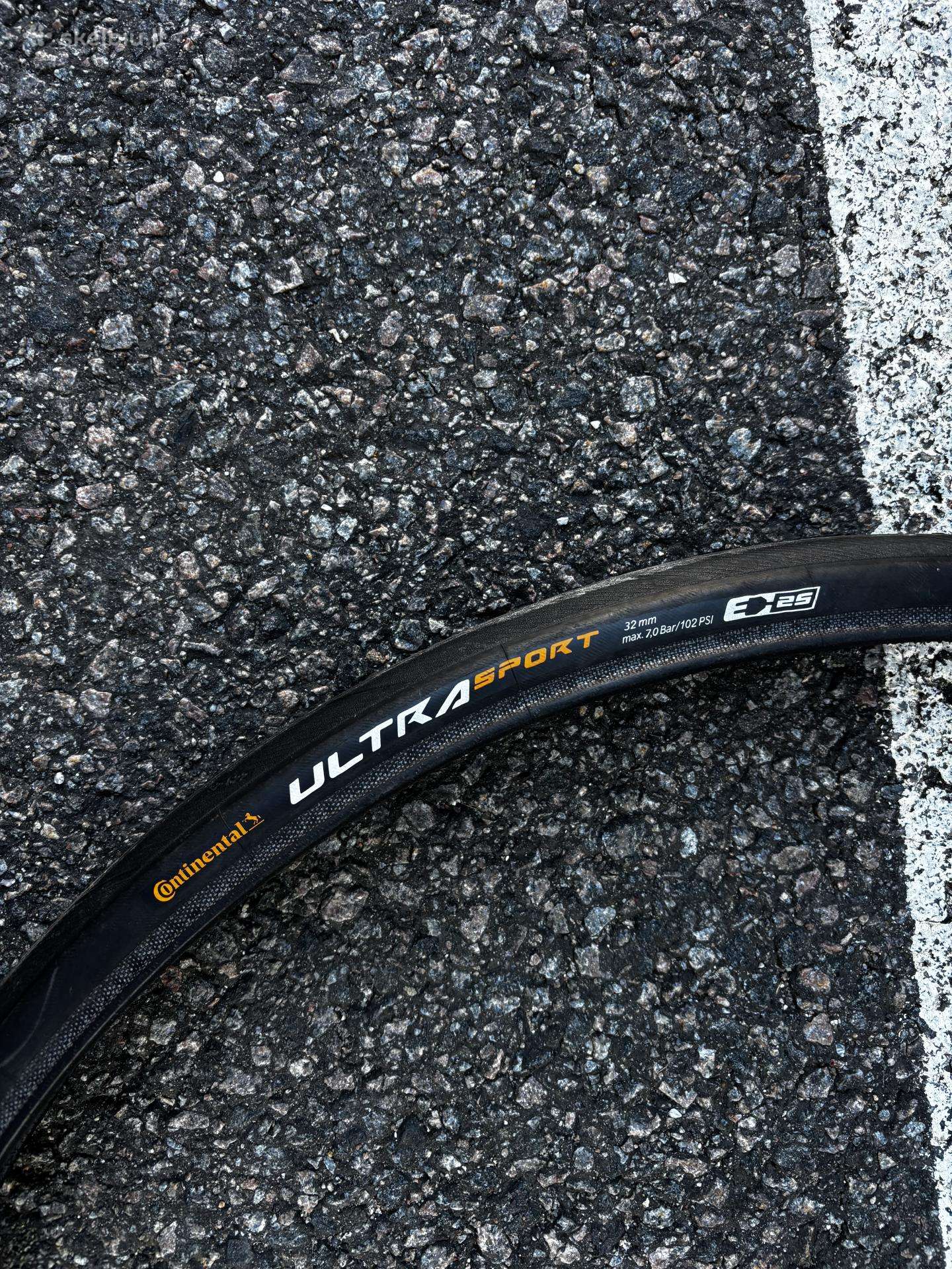 Continental Ultra Sport 700x32c padanga su kamera