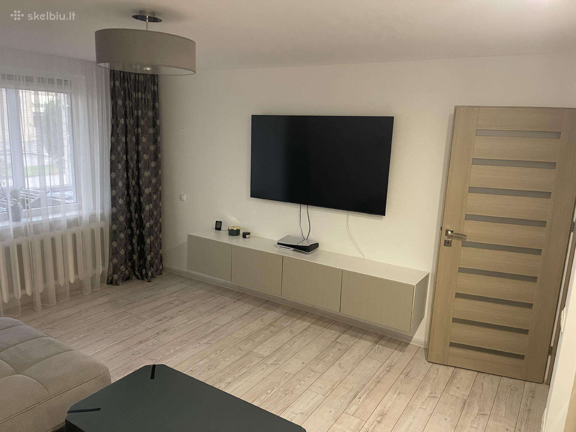 Pilnai renovuotas 4 kambarių butas