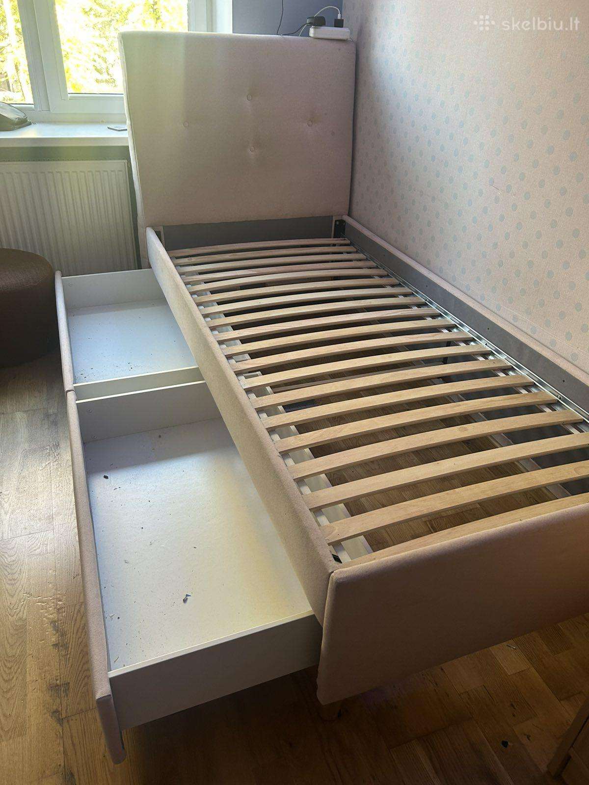 Vaikiska lova mergaitei