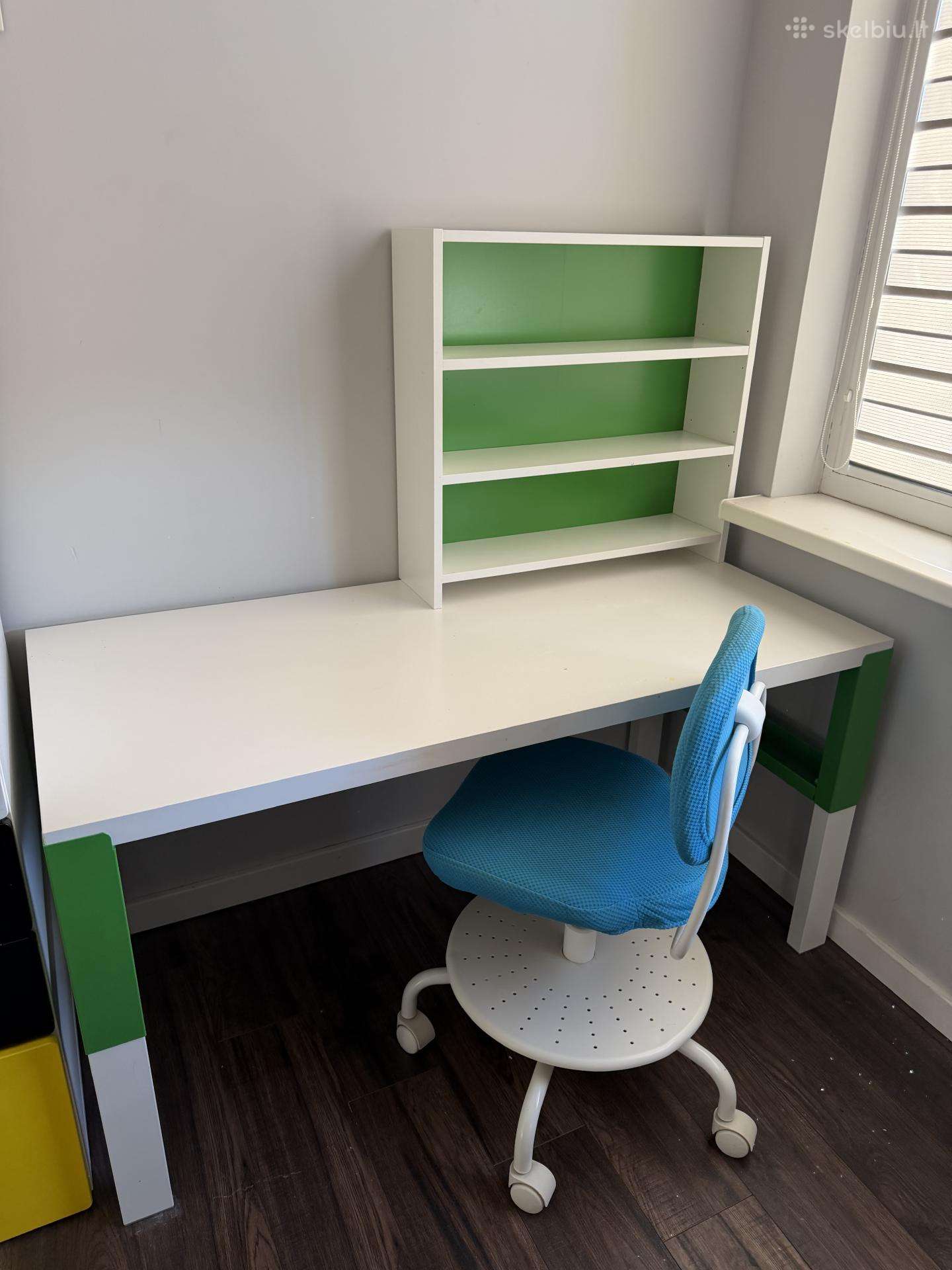 Ikea vaikiškas rašomasis stalas ir kėdė