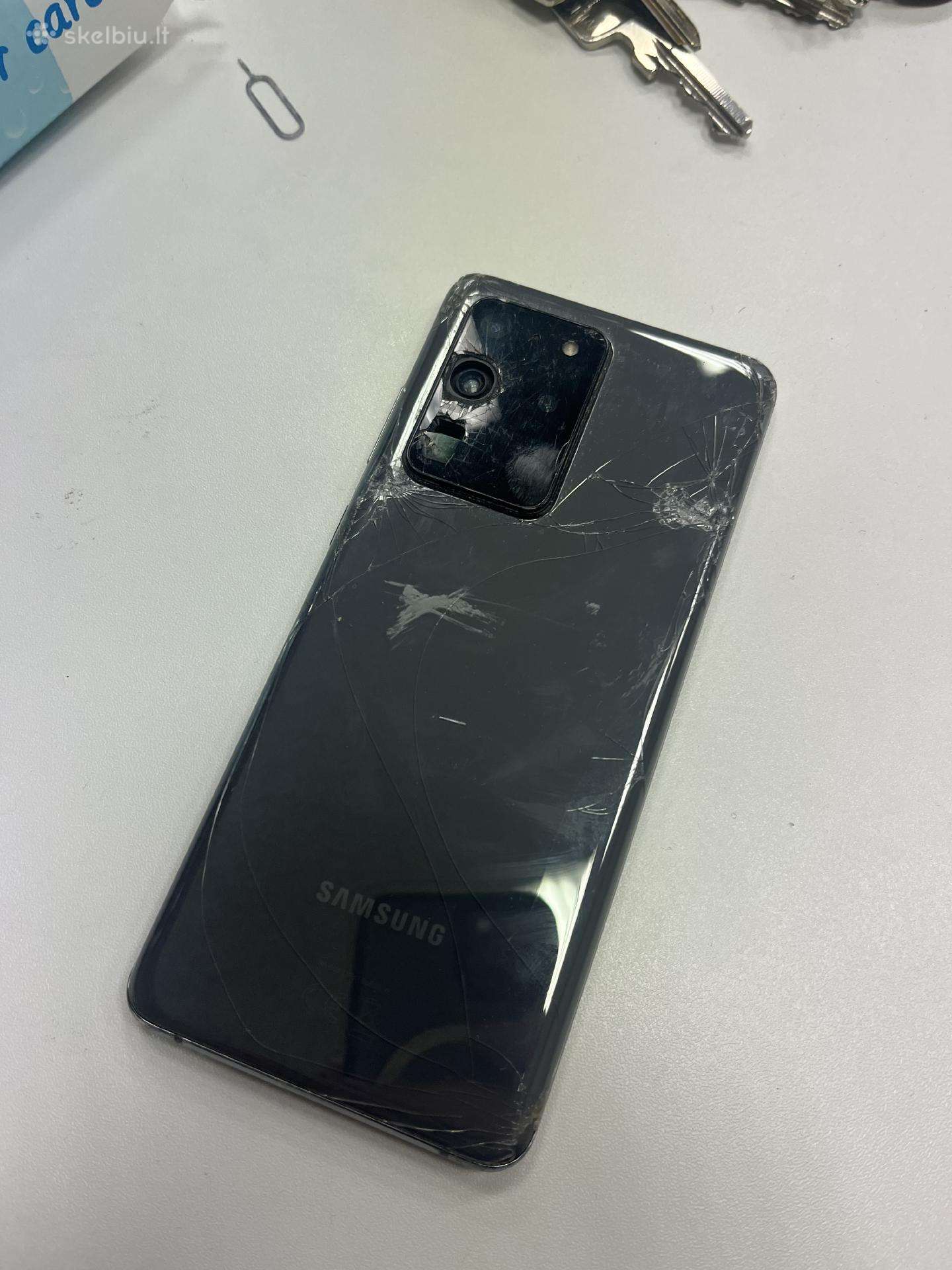Samsung S20 Ultra dužęs