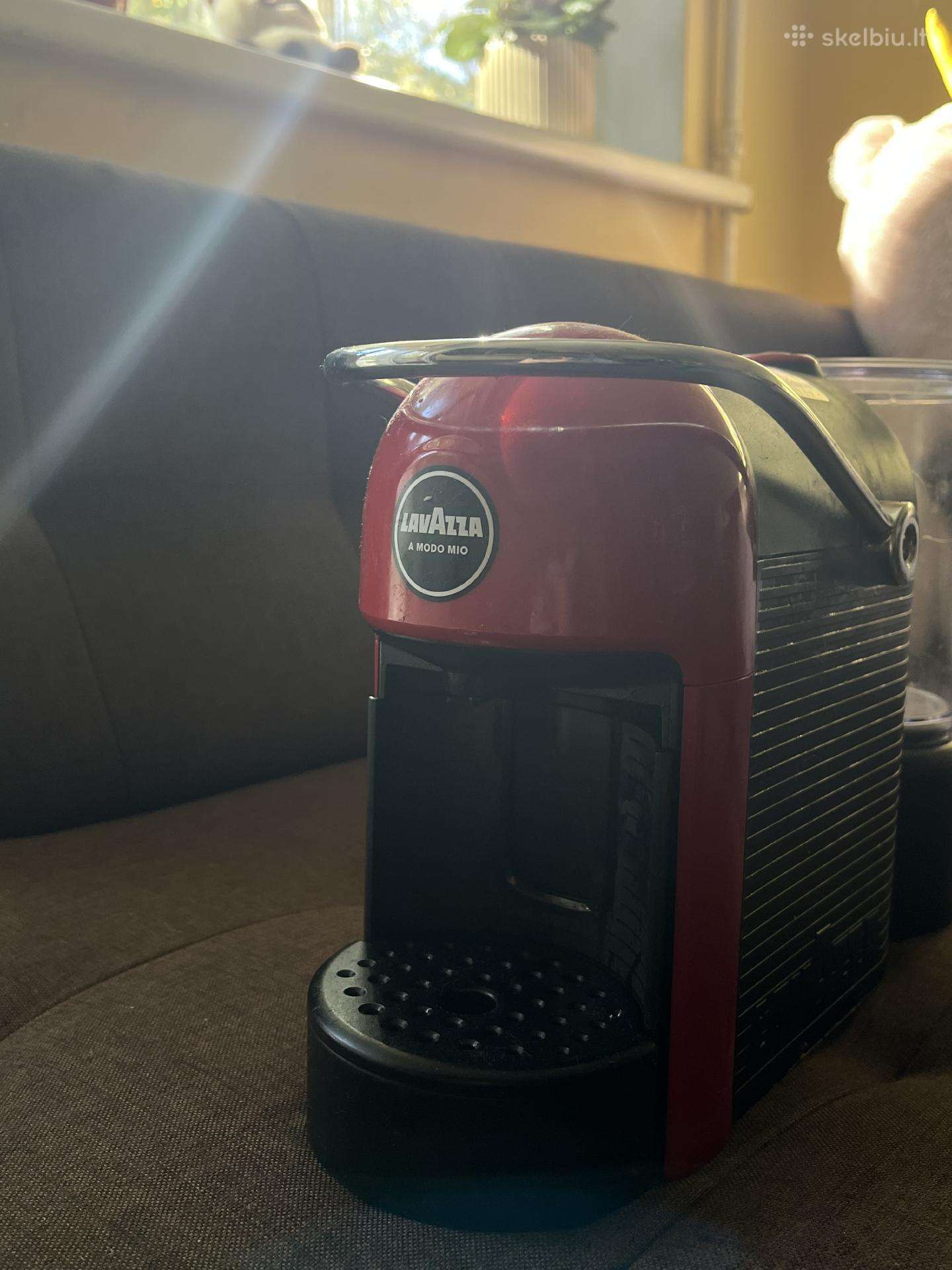 **Parduodu Lavazza A Modo Mio kavos aparatą**