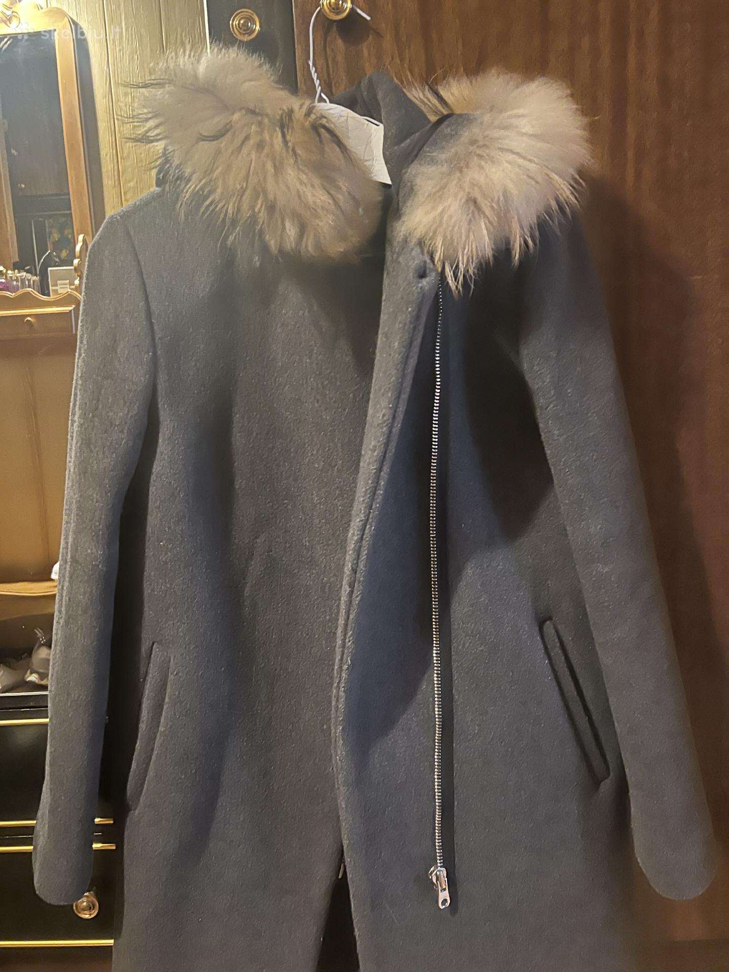Moteriškas stilingas paltas