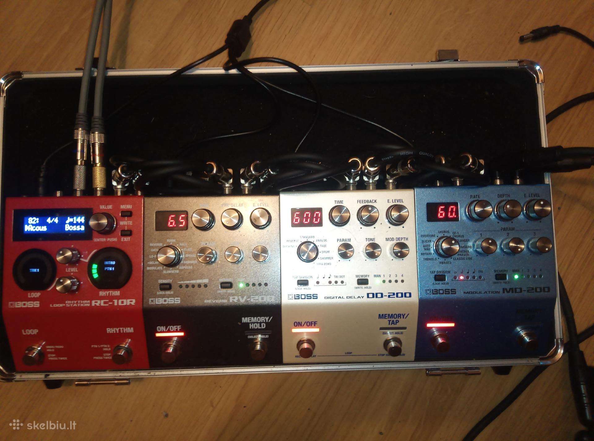 Akustinės ir Elektrinės gitarų priedėliai