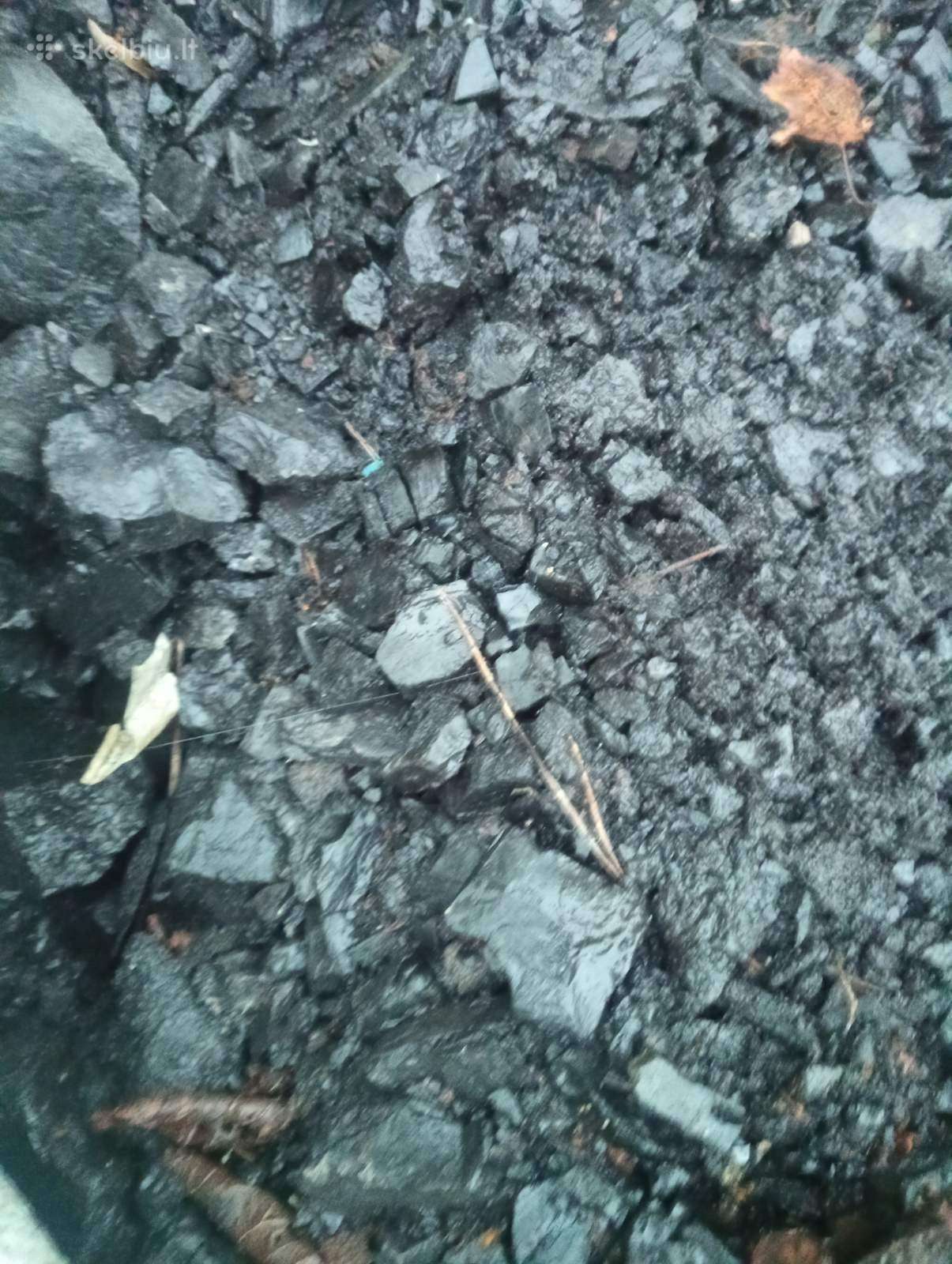 Parduodama akmens anglis