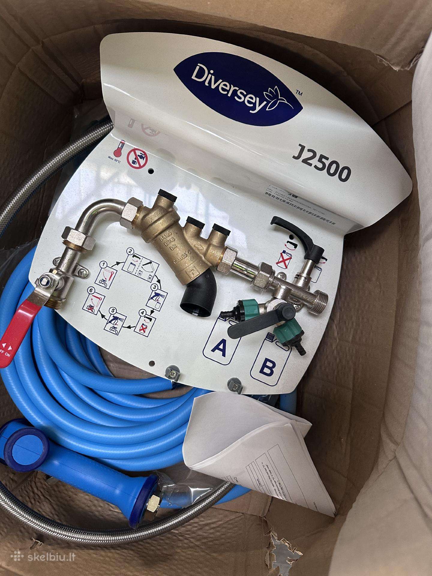 Plovimo sistema su dozatorium Diversey J2500