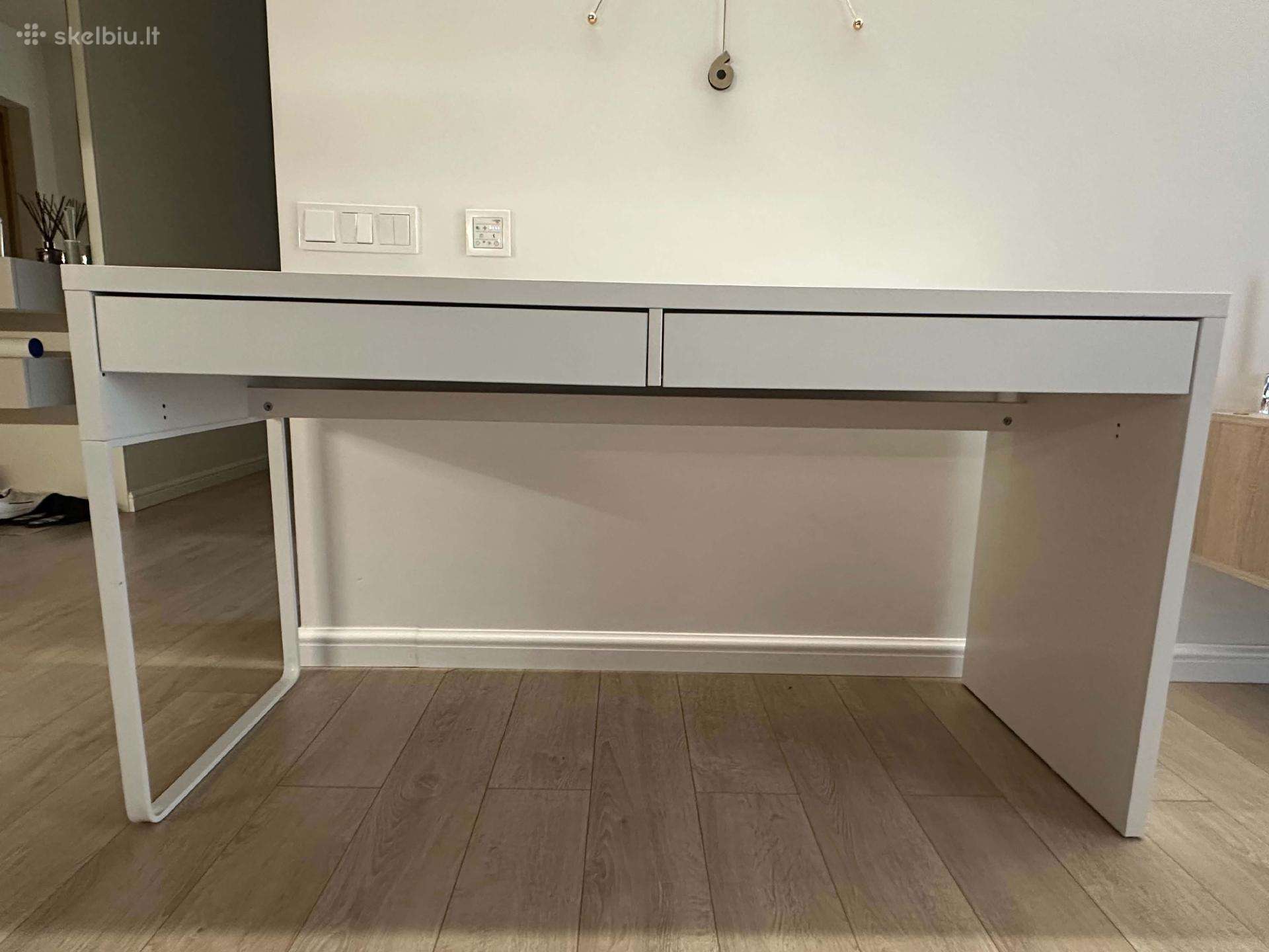 Ikea Micke Rasomasis stalas 142x50 cm